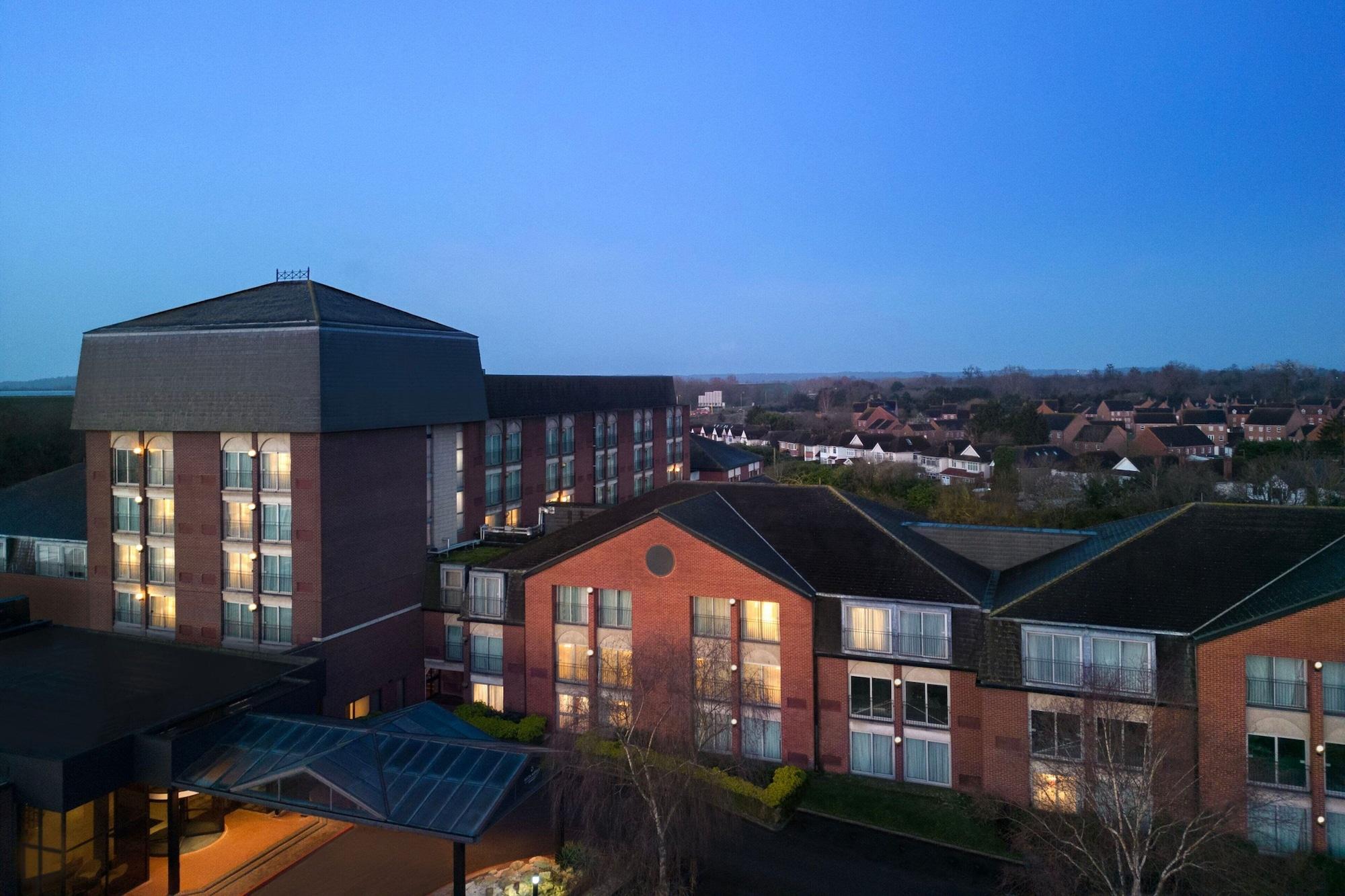 Vista Exterior Delta Hotels by Marriott Heathrow Windsor
