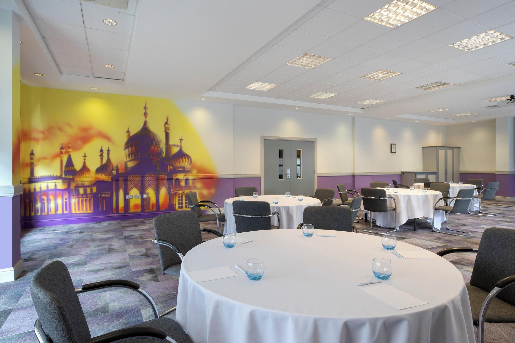Sala de Reuniones Leonardo Hotel Brighton