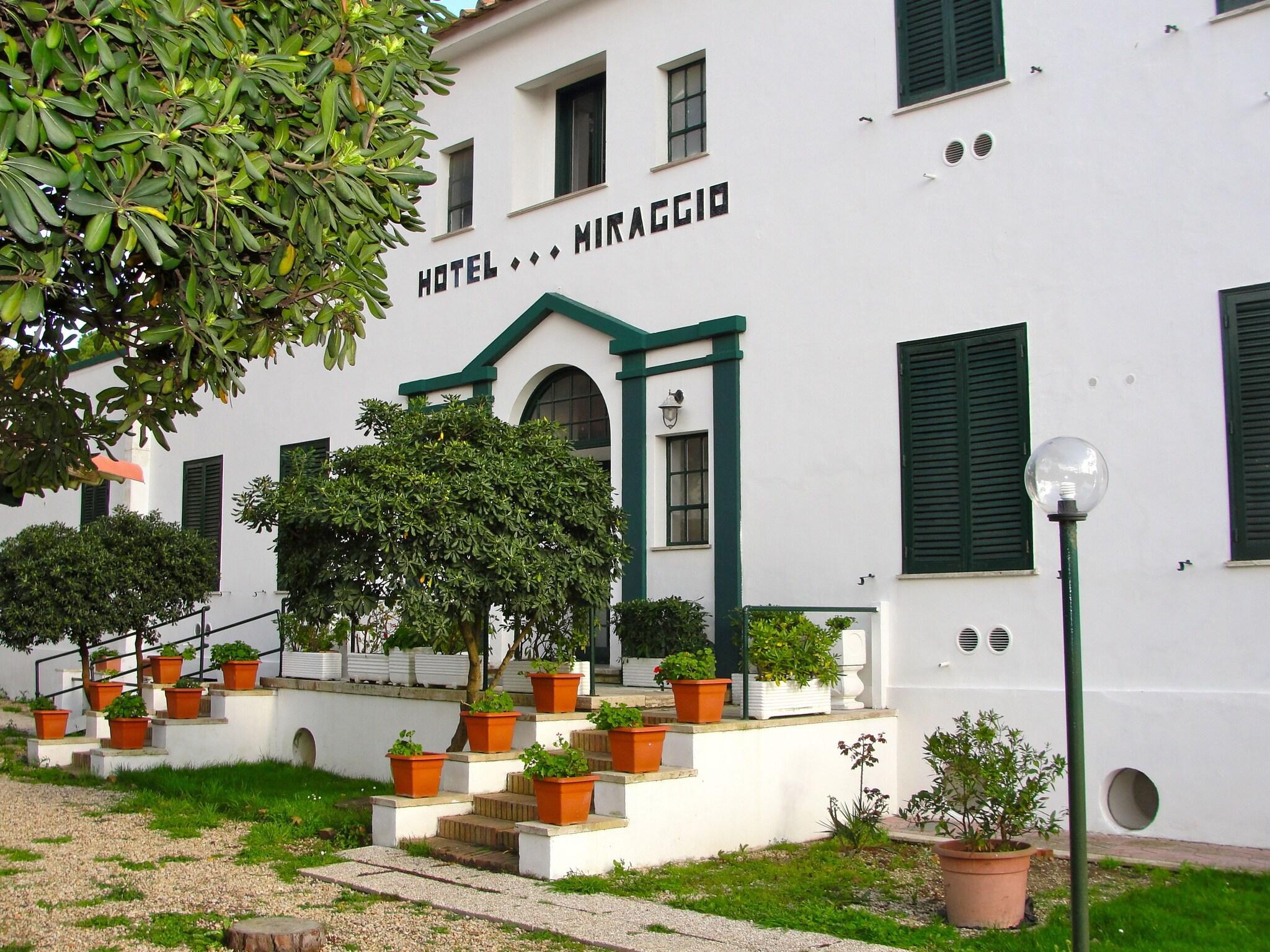 Vista Exterior Hotel Miraggio