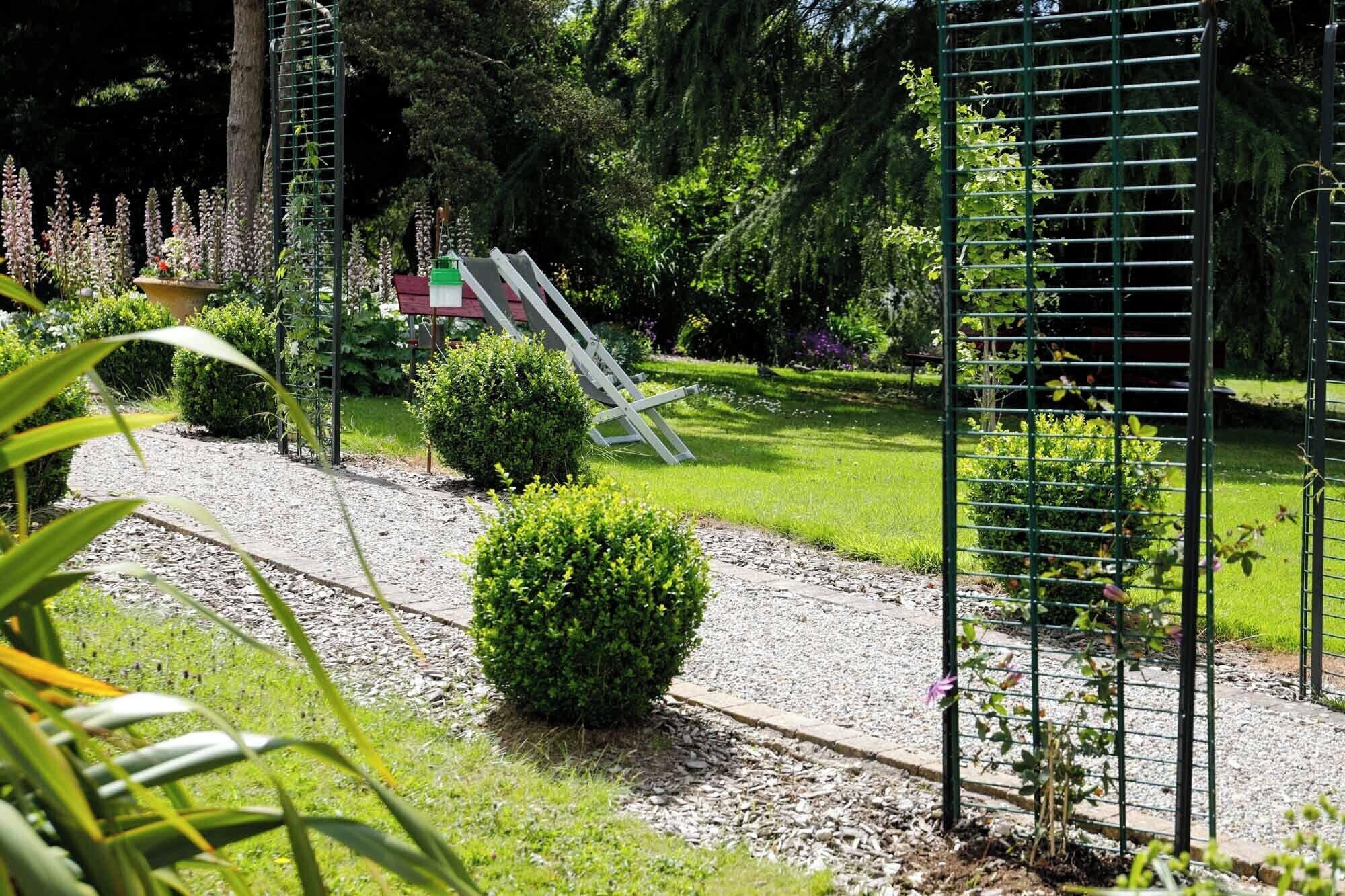 Instalaciones Recreativas Brit Hotel Le Branhoc