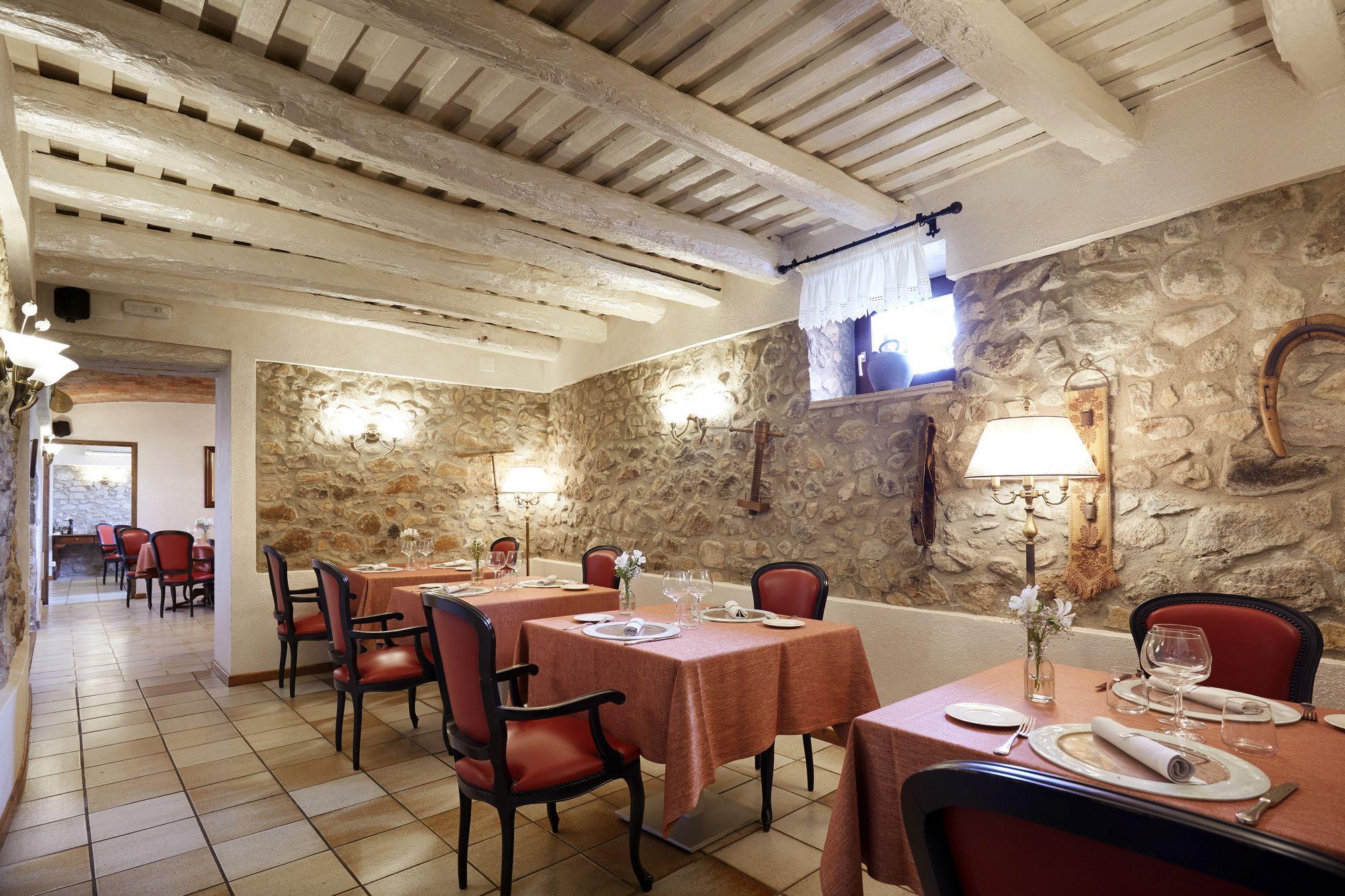 Restaurant Sallés Hotel Mas Tapiolas