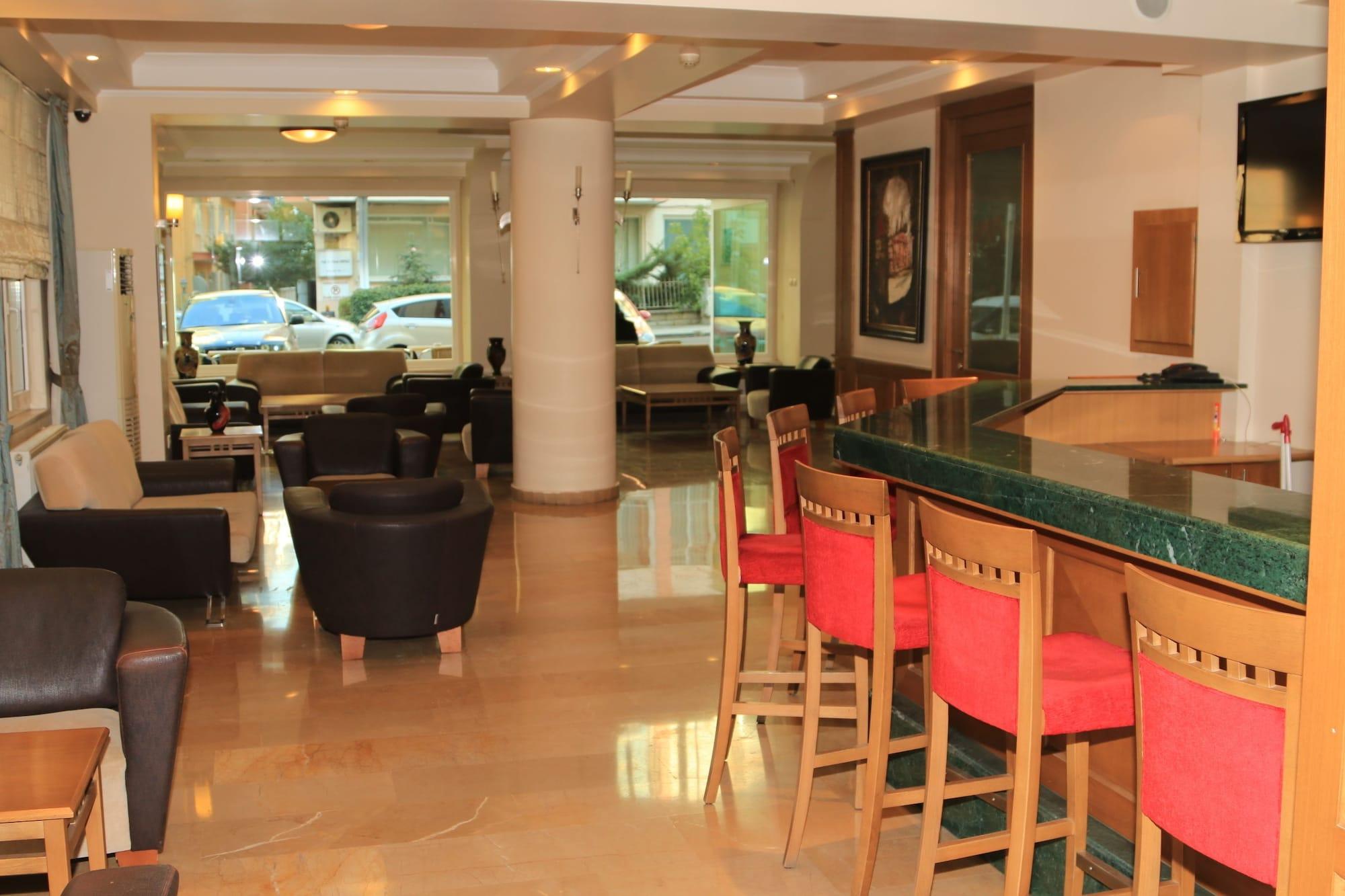 Bar/Salón Evkuran Otel