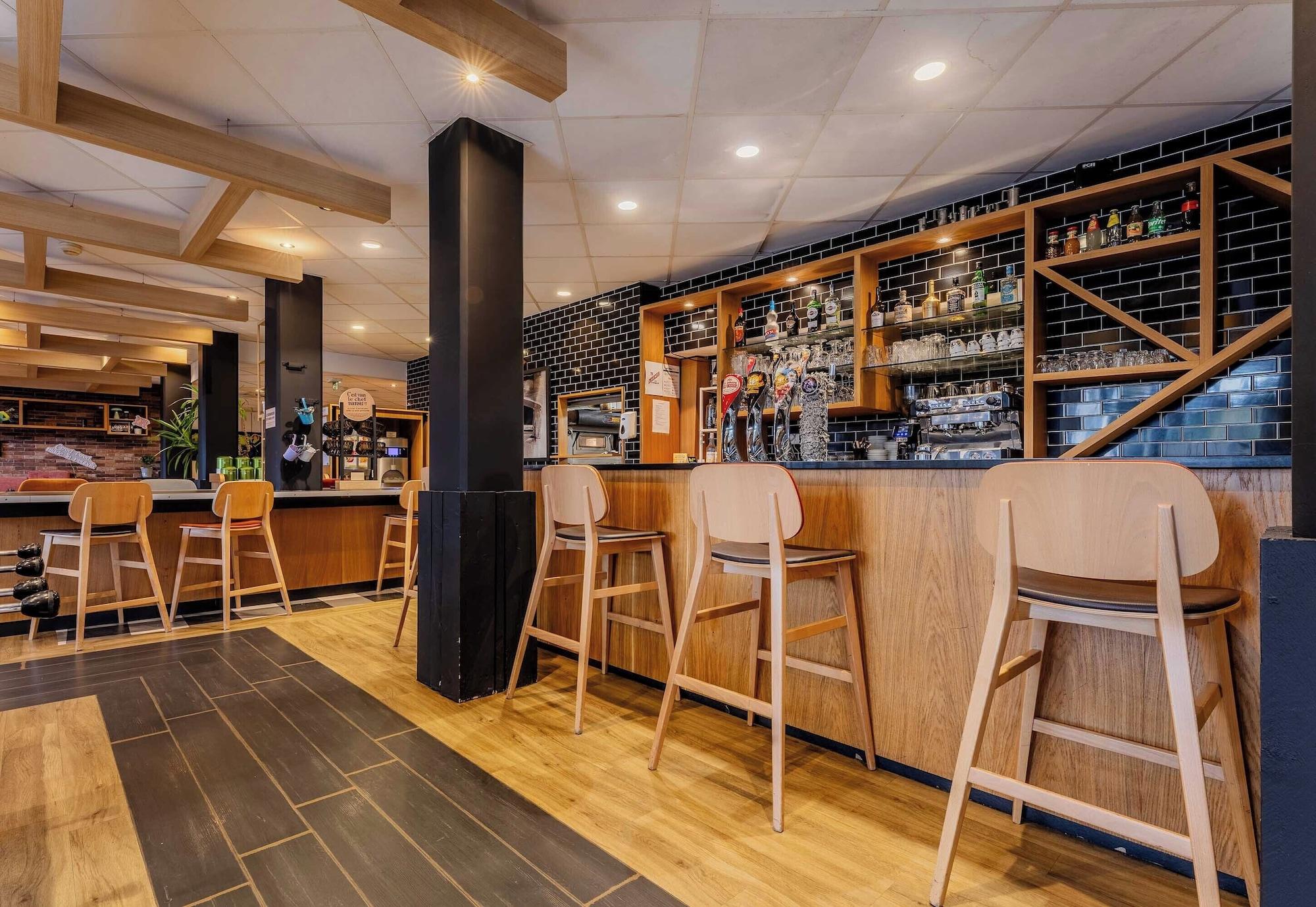 Bar/Salón B&B Hotel Lille Roubaix Centre Grand-Place