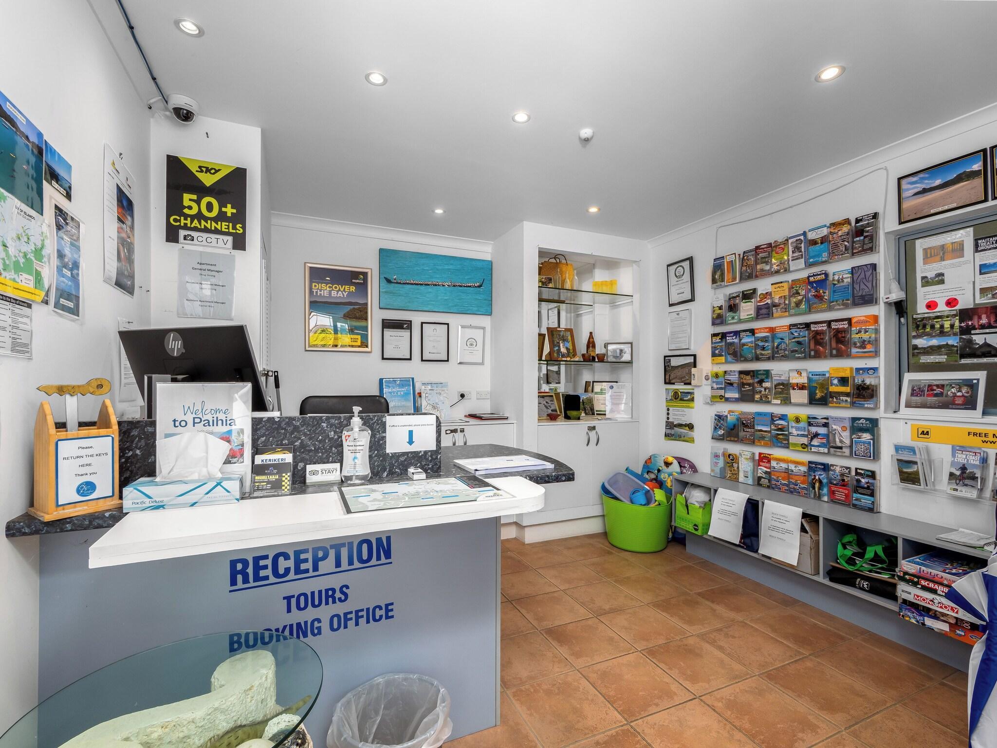 Vista Lobby Blue Pacific Quality Apartments