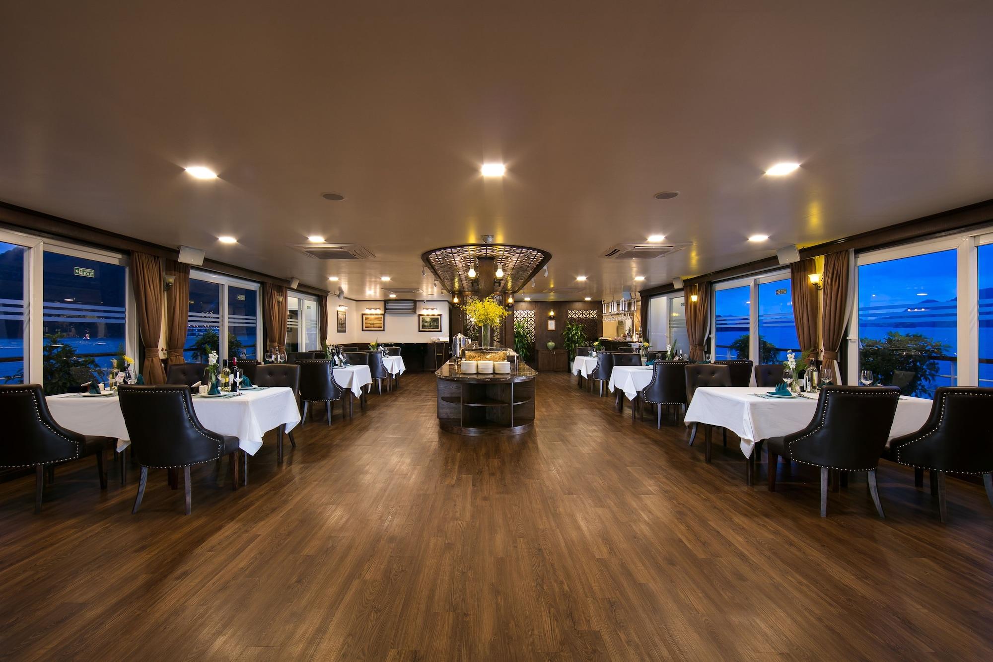 Restaurant Mon Chéri Cruises