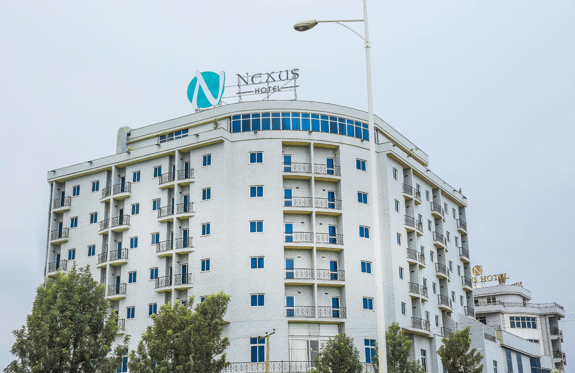 Vista Exterior Swiss Inn Nexus Hotel