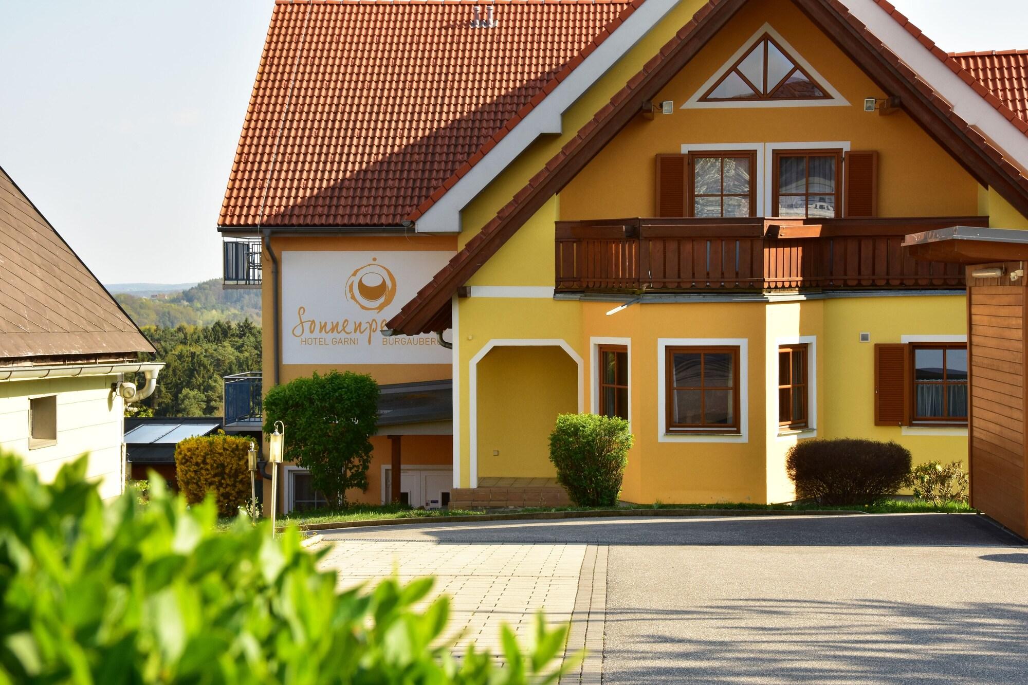 Vista Exterior Golf & Therme Sonnenpension Hotel Garni