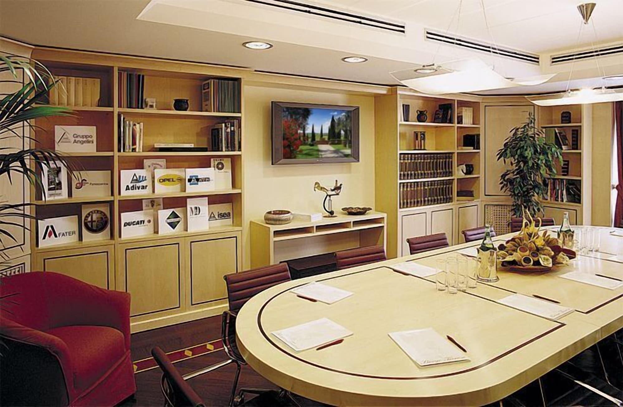 Sala de Reuniones Borgo Tre Rose