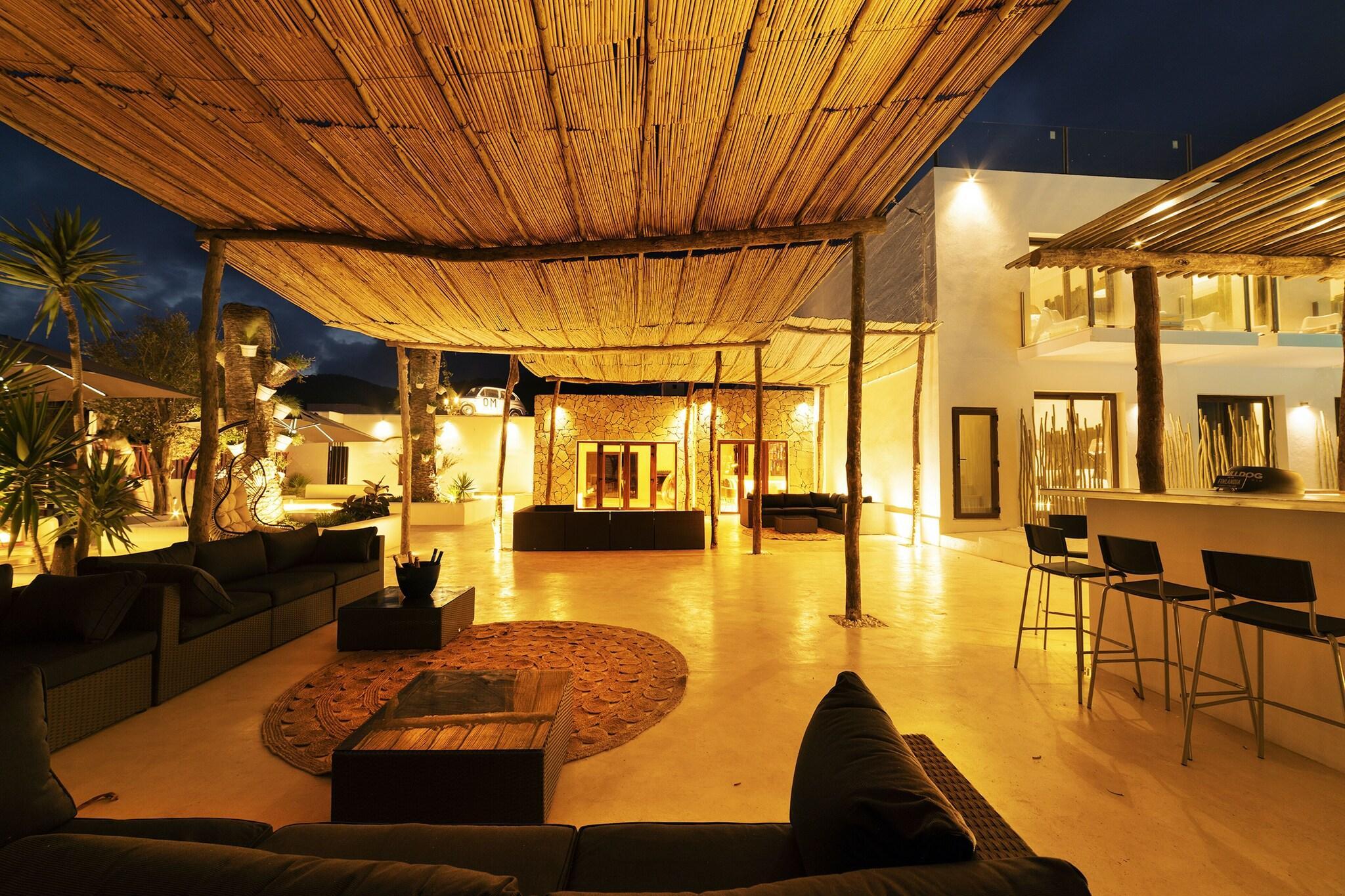 Vista Exterior Om Hotels