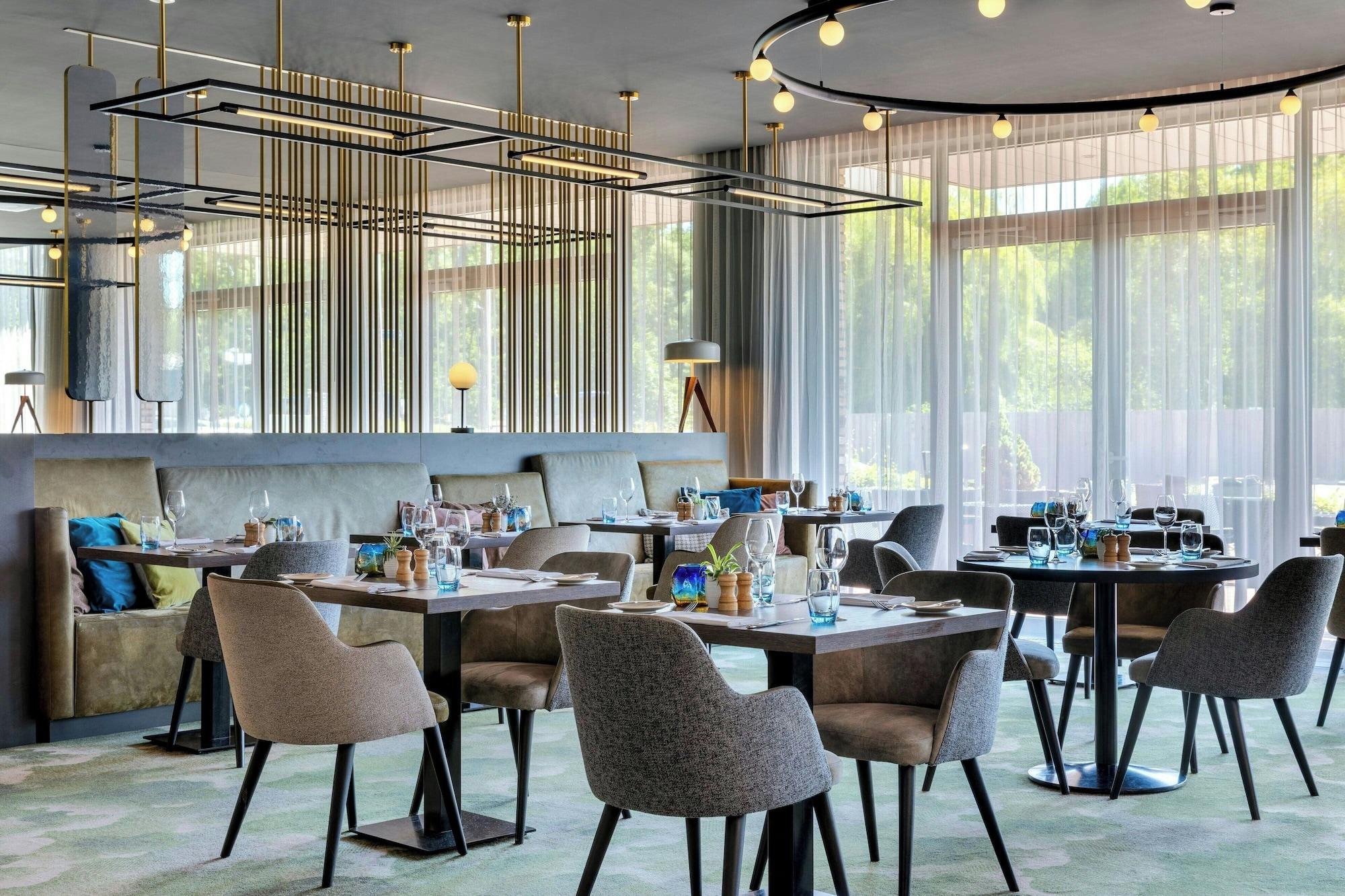 Restaurant Renaissance Amsterdam Schiphol Airport Hotel