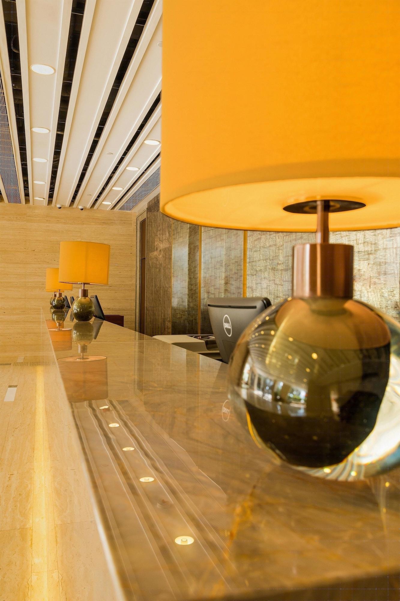 Vista Lobby Kowloon Harbourfront Hotel