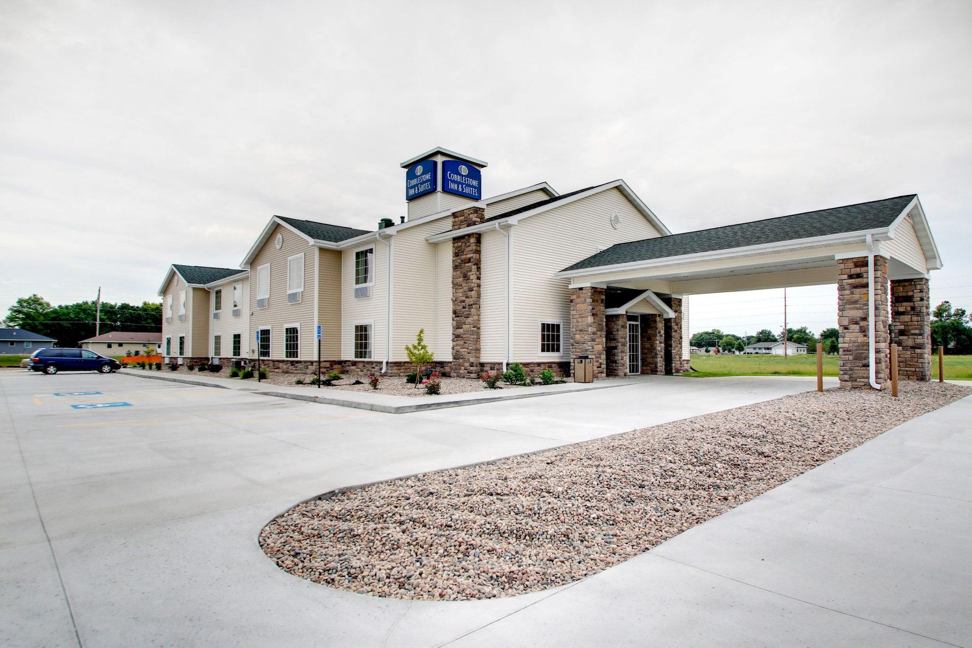 Vista Exterior Cobblestone Inn & Suites - Schuyler