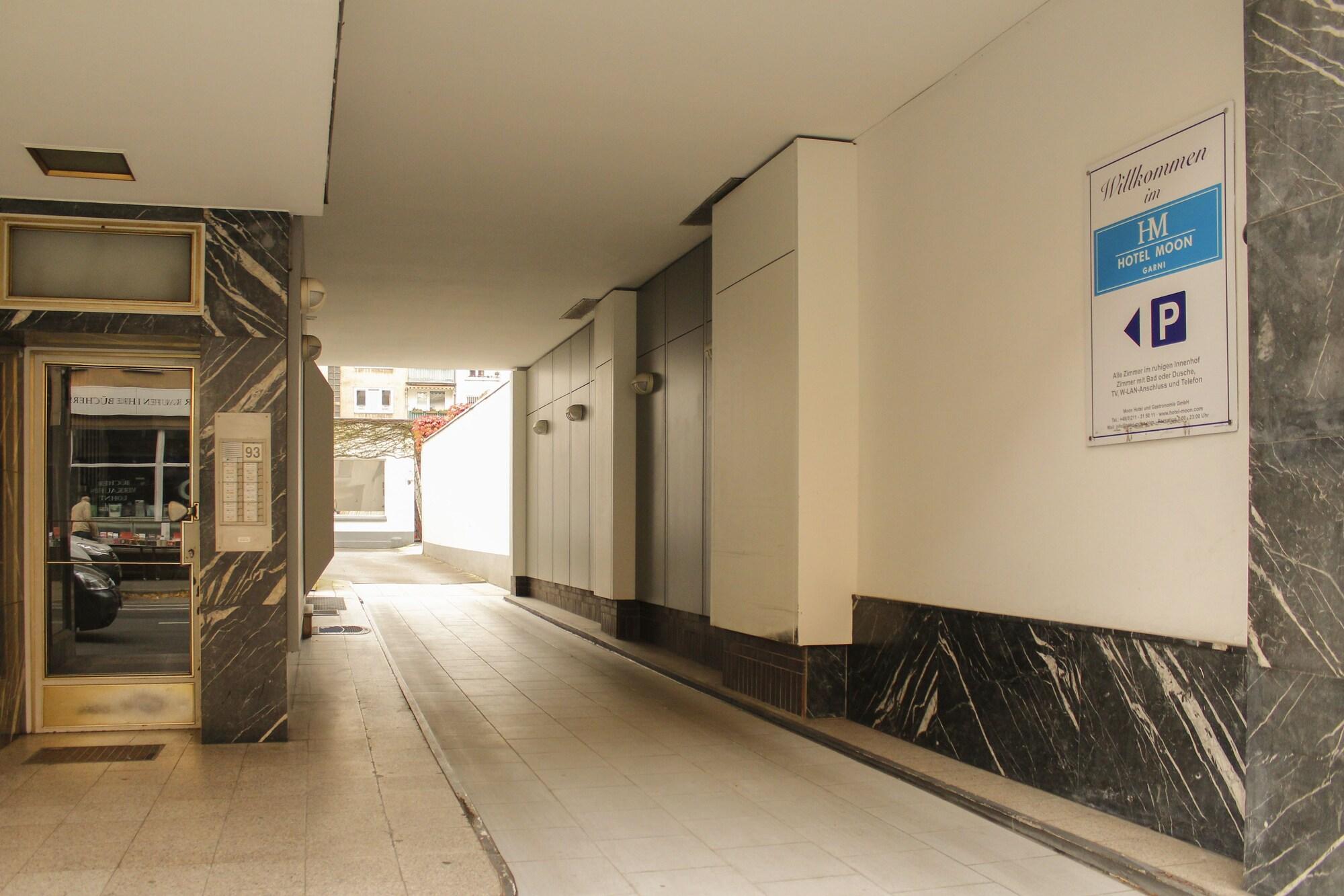 Vista Exterior Hotel Moon