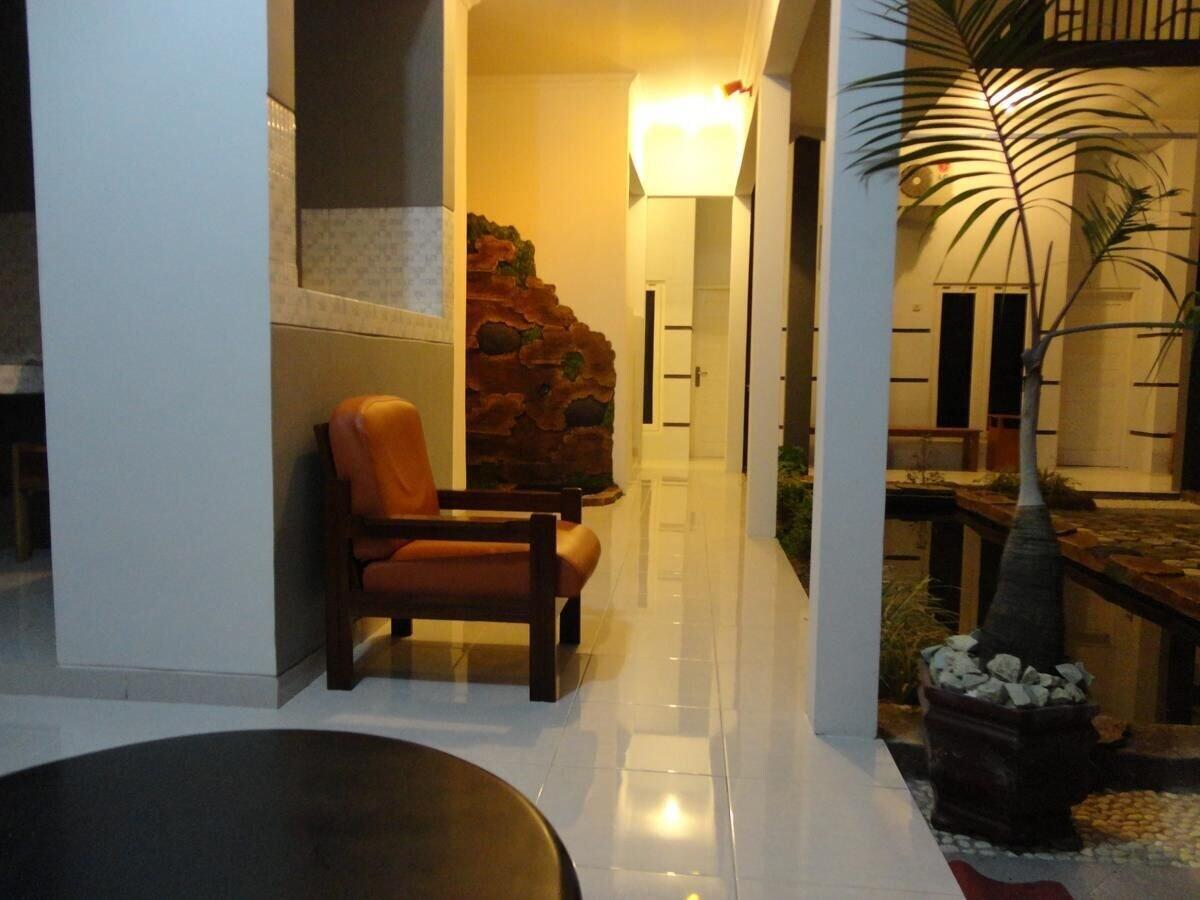 Vista Lobby Pendowo Huis Guest House