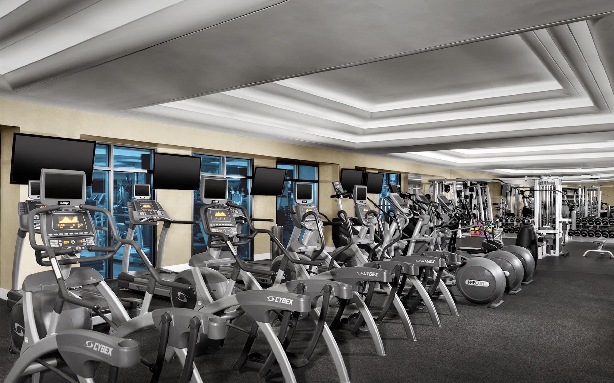 Gimnasio Luxor Hotel and Casino
