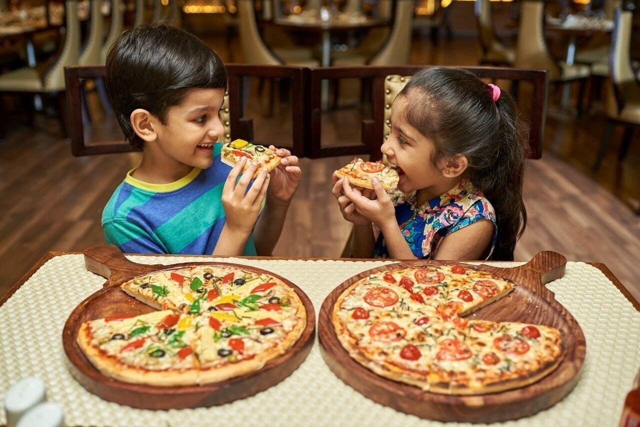 Restaurant Eskay Resorts by muza