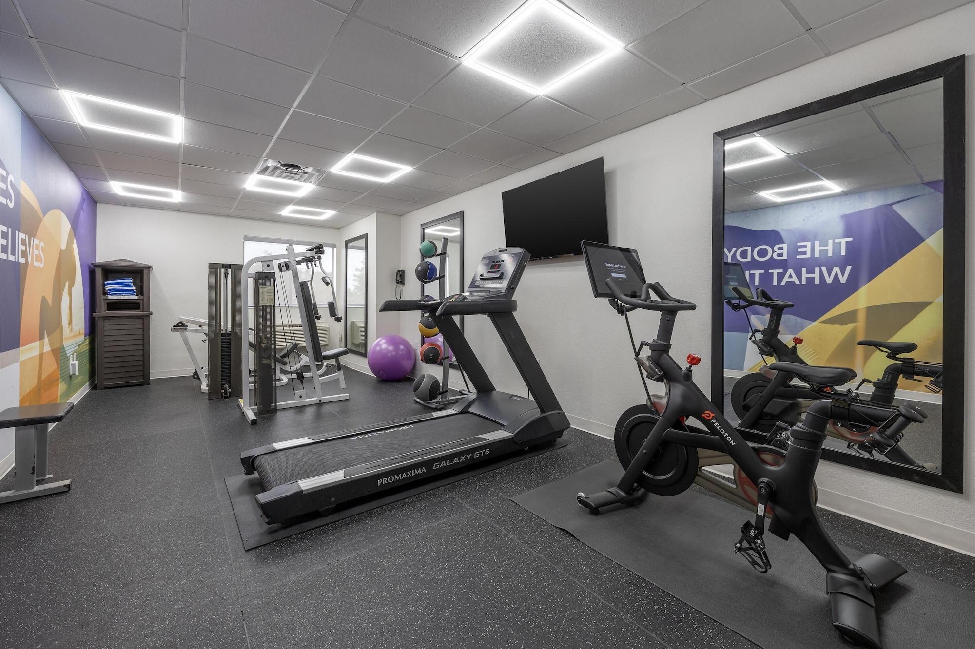 Gimnasio Best Western Bolingbrook Hotel