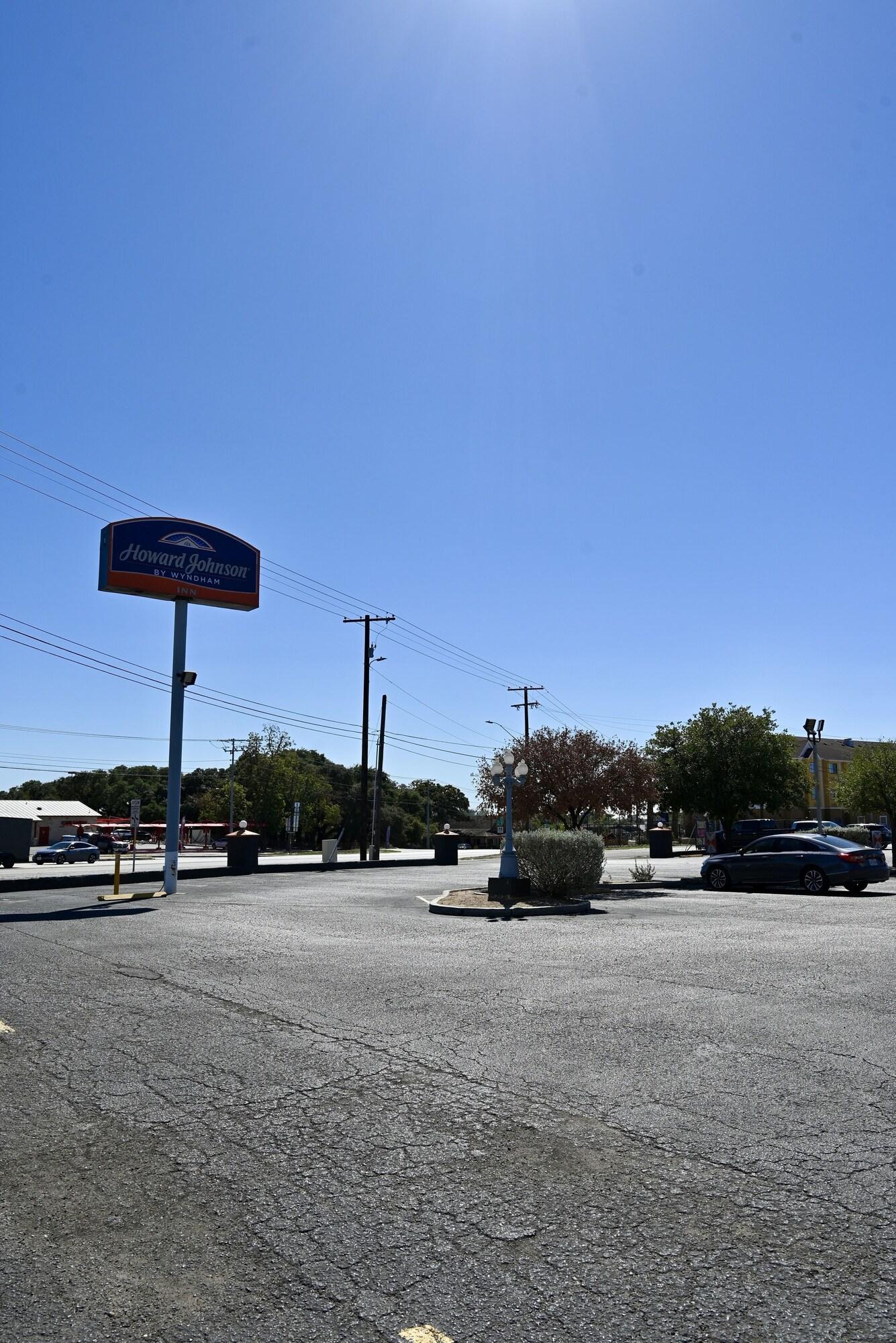 Vista Exterior Howard Johnson by Wyndham New Braunfels