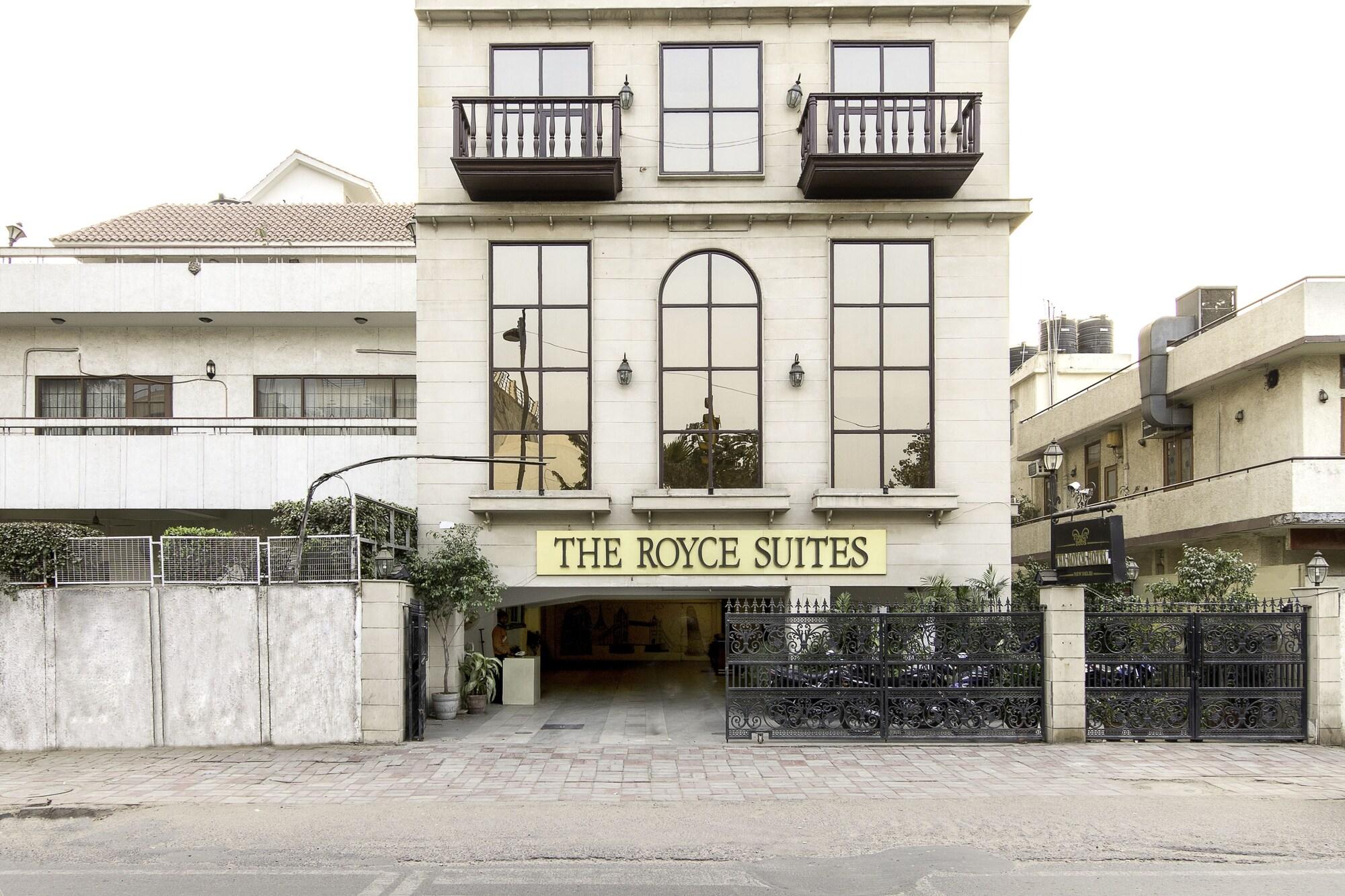 Vista Exterior Treebo Royce, New Friends Colony