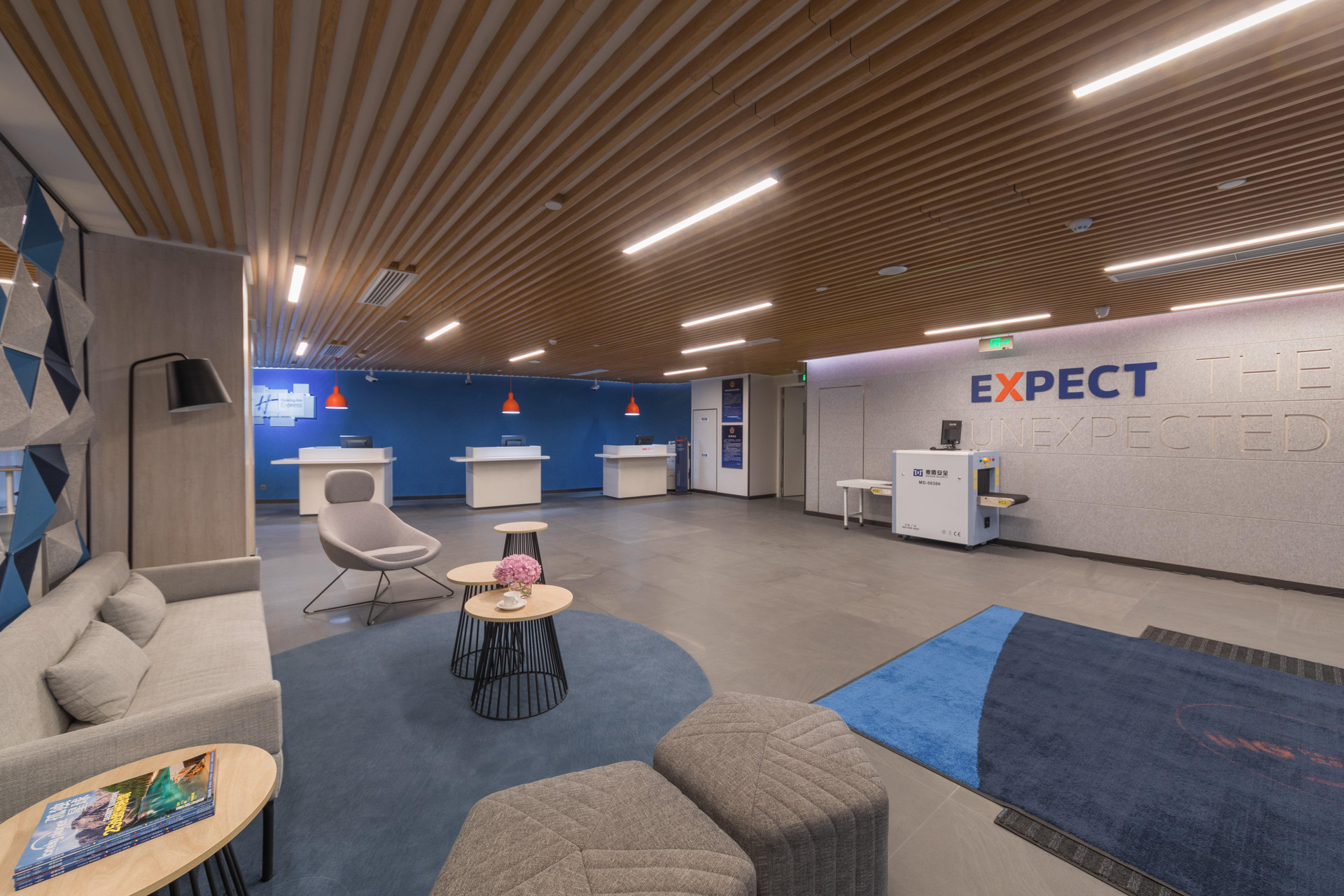 Vista Lobby Holiday Inn Express Beijing Shijingshan Lakeview by IHG