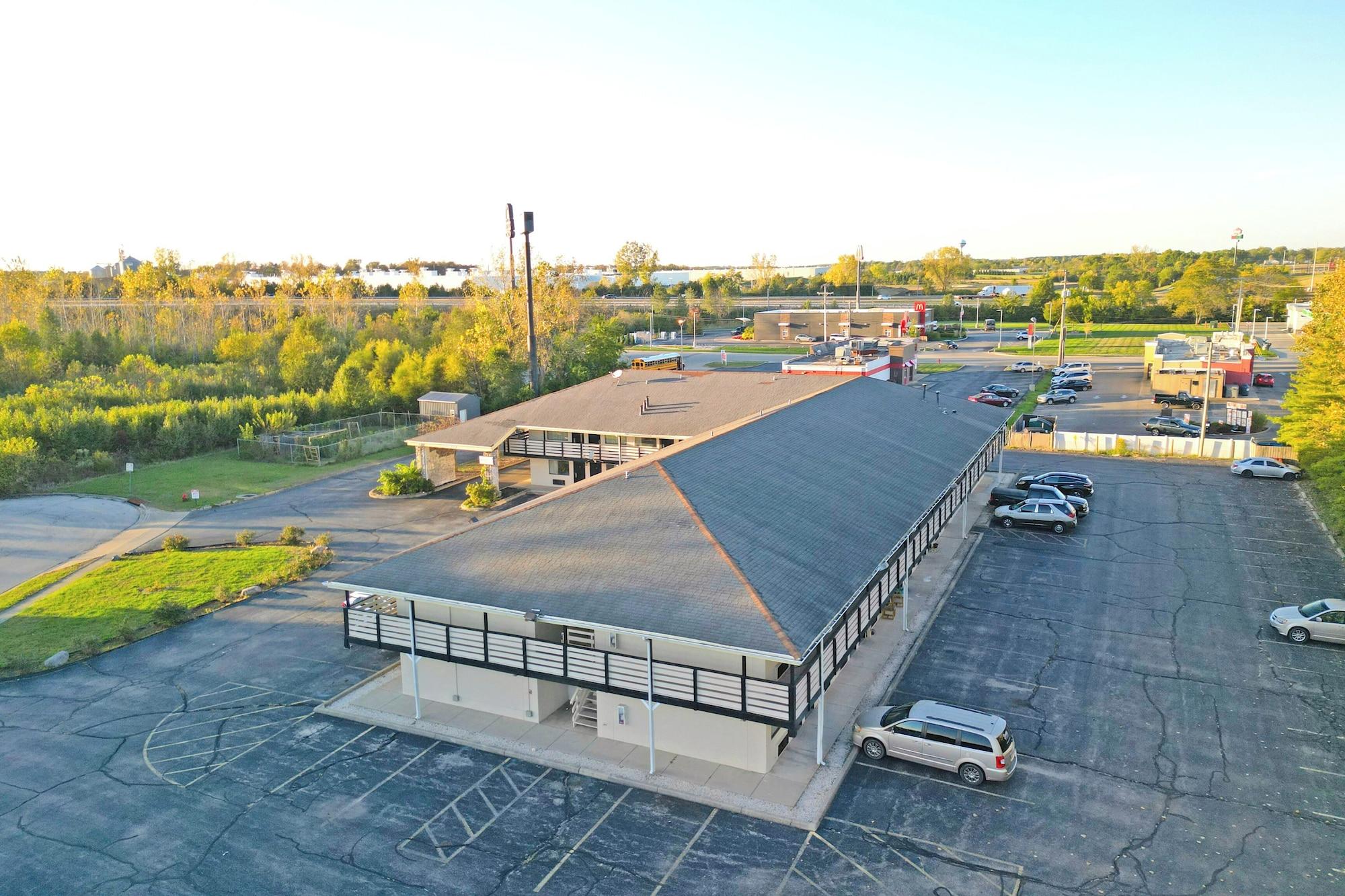 Varios Brookville Inn By OYO Near Dayton International Airport