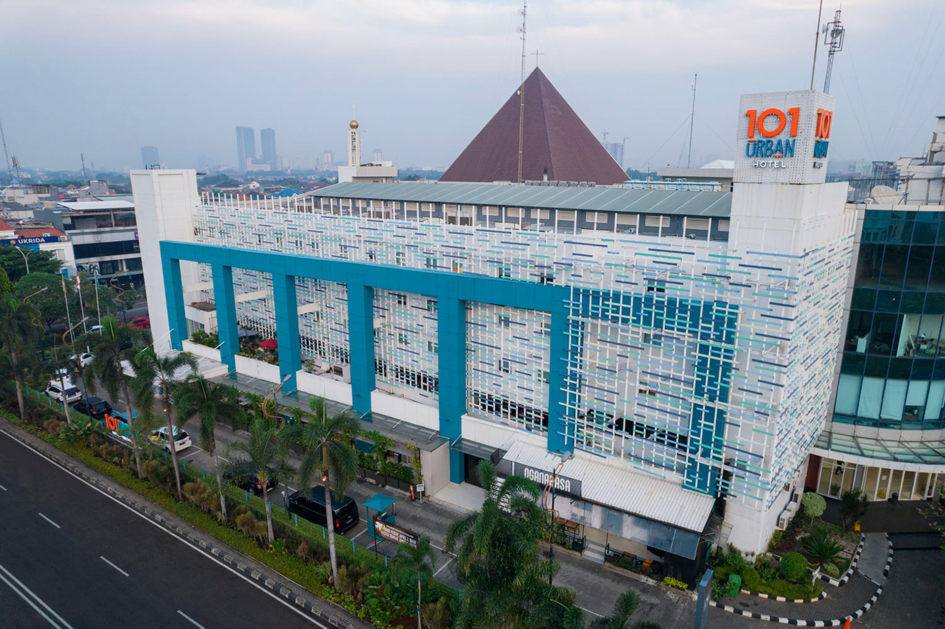 Vista Exterior 1O1 URBAN Jakarta Kelapa Gading