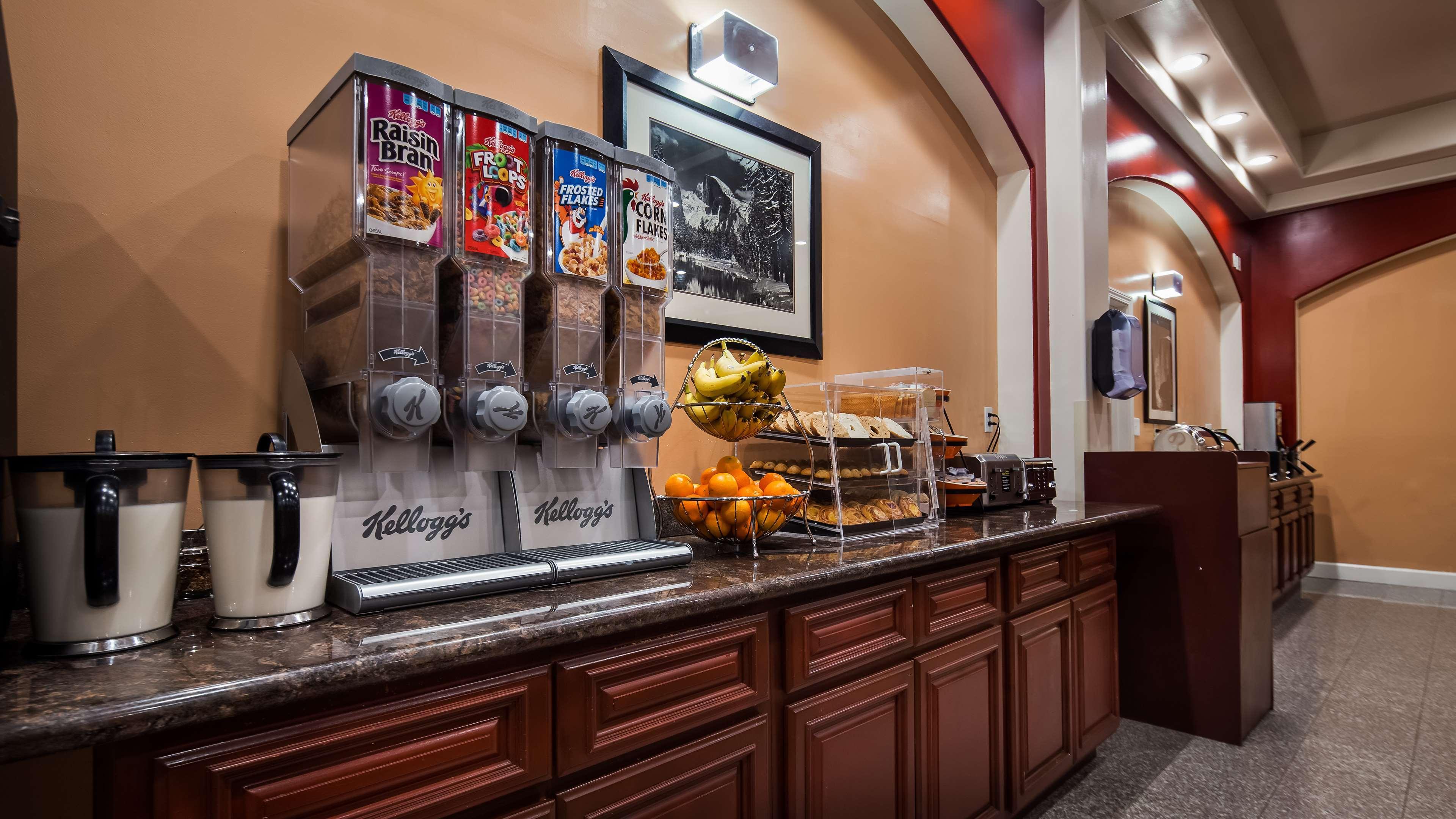 Restaurant Best Western Plus Yosemite Way Station Motel