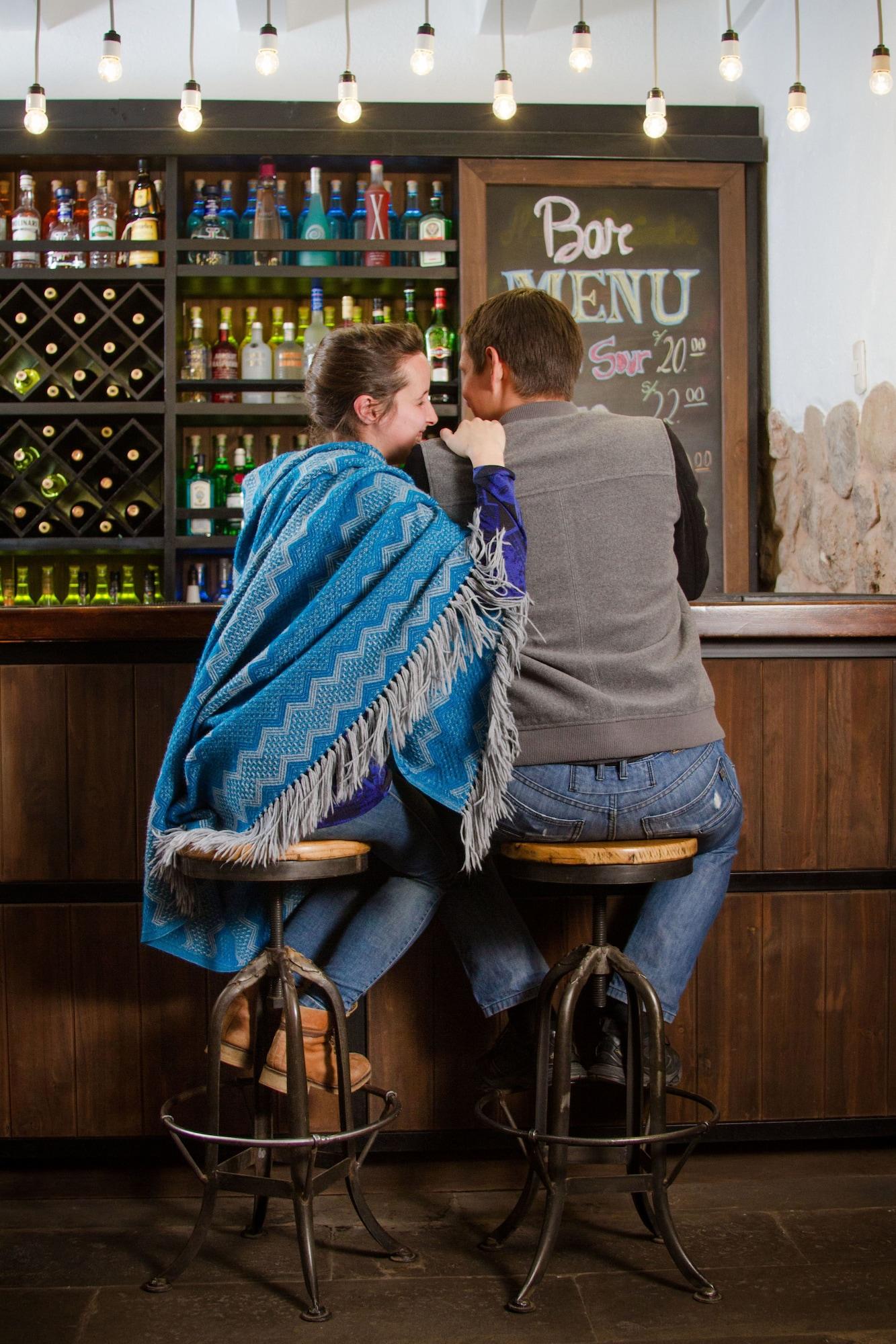 Bar/Salón El Mercado