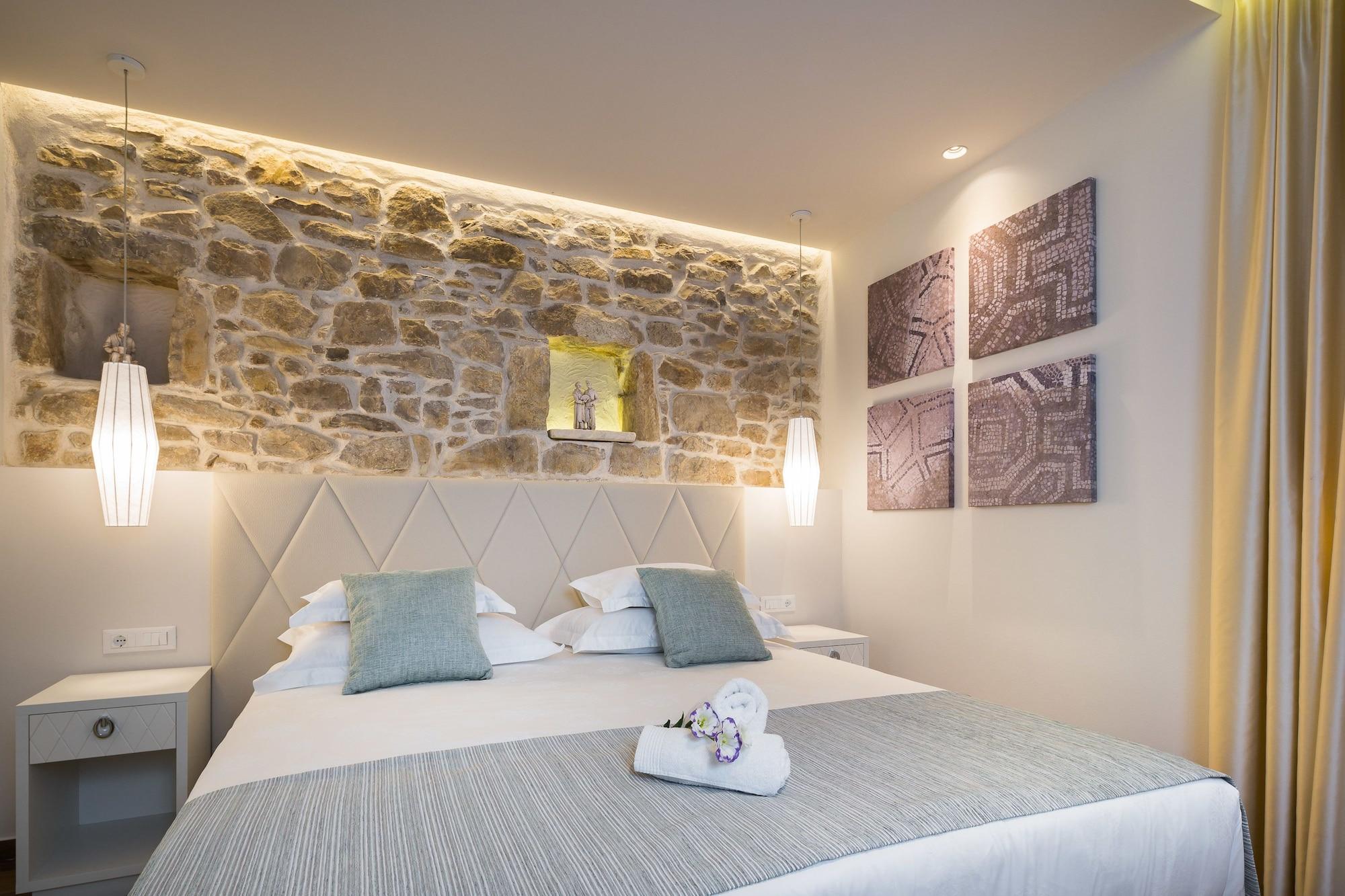 Varios Balatura The Fine Bed & Breakfast