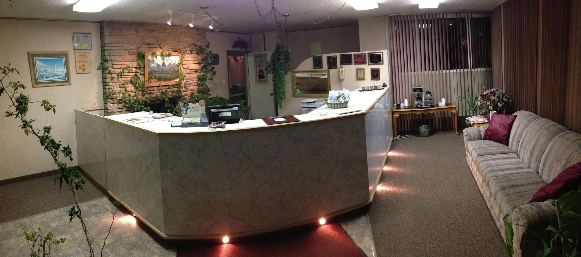 Varios Canyonlands Motor Inn
