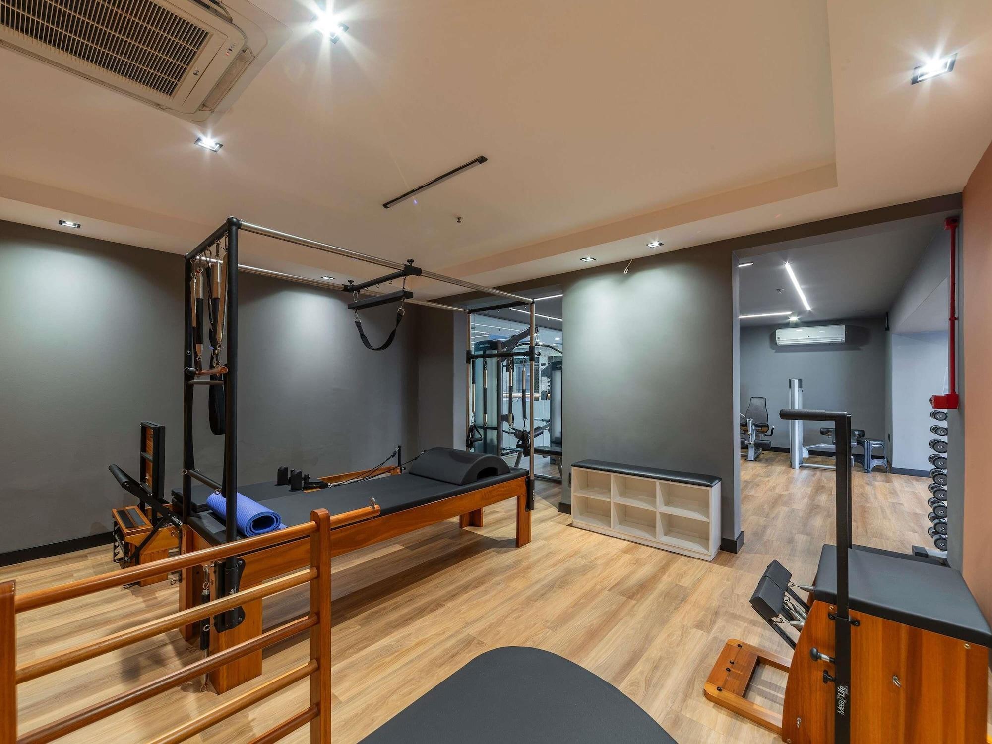 Vista Exterior Manhattan Porto Alegre by Mercure