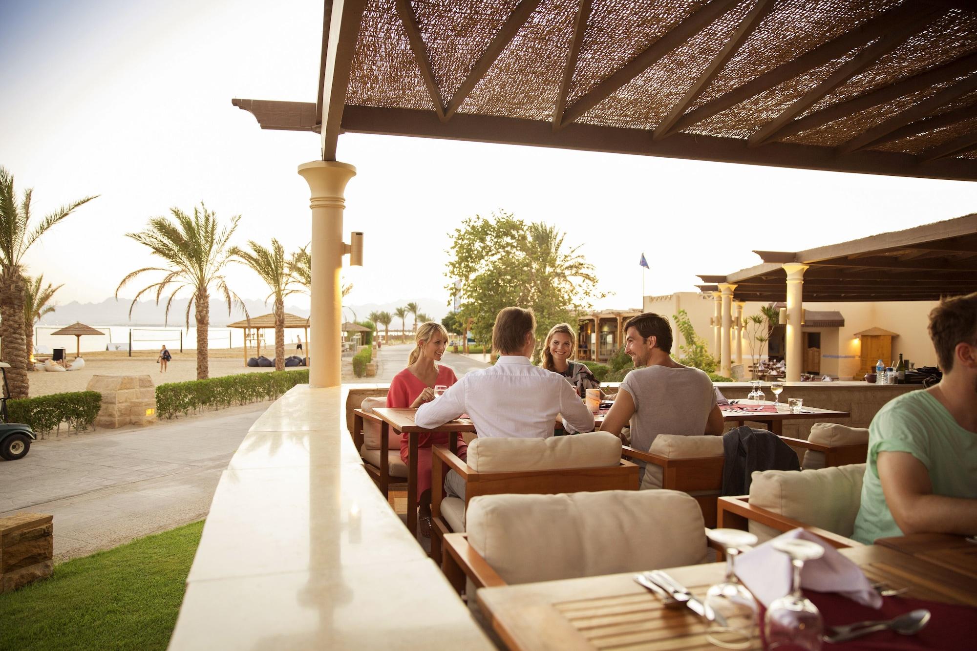 Restaurant ROBINSON SOMA BAY