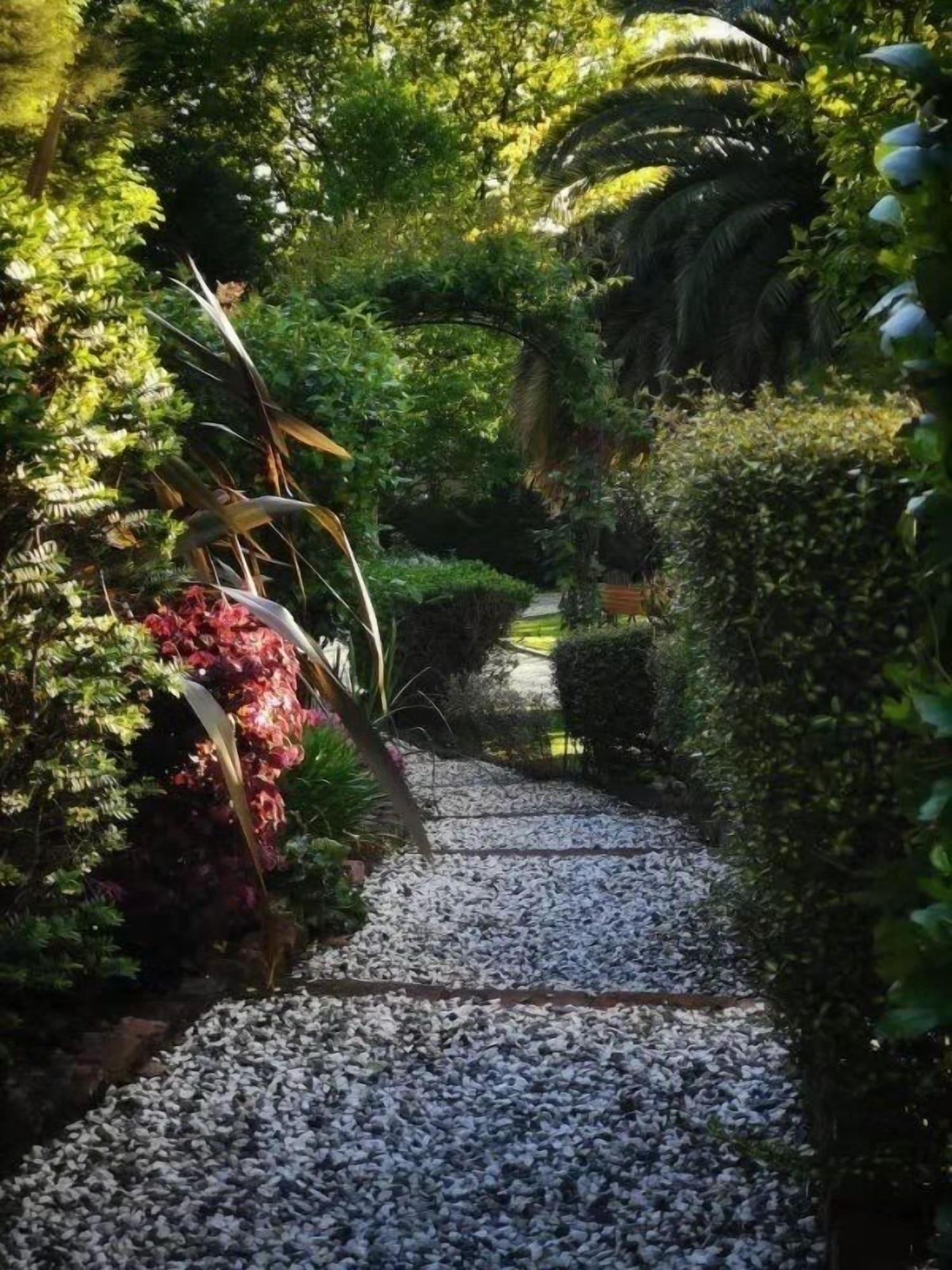Vista Lobby Sennen House