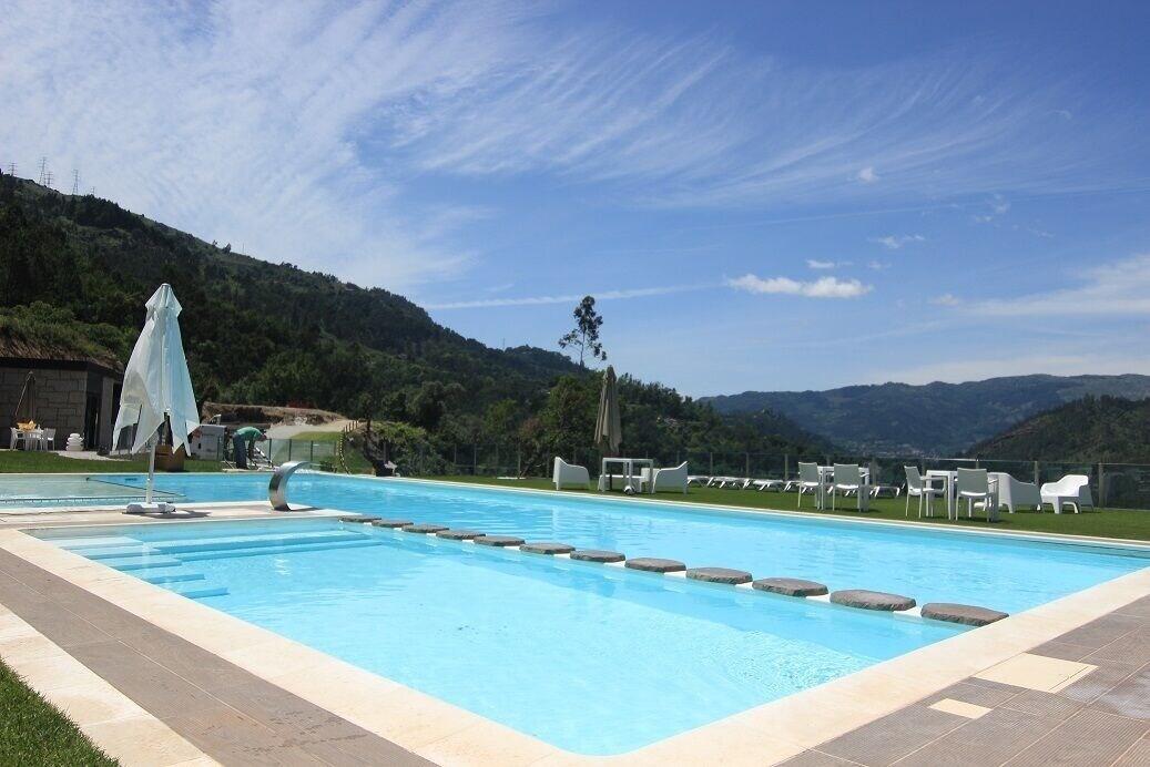 Varios Dobau Village