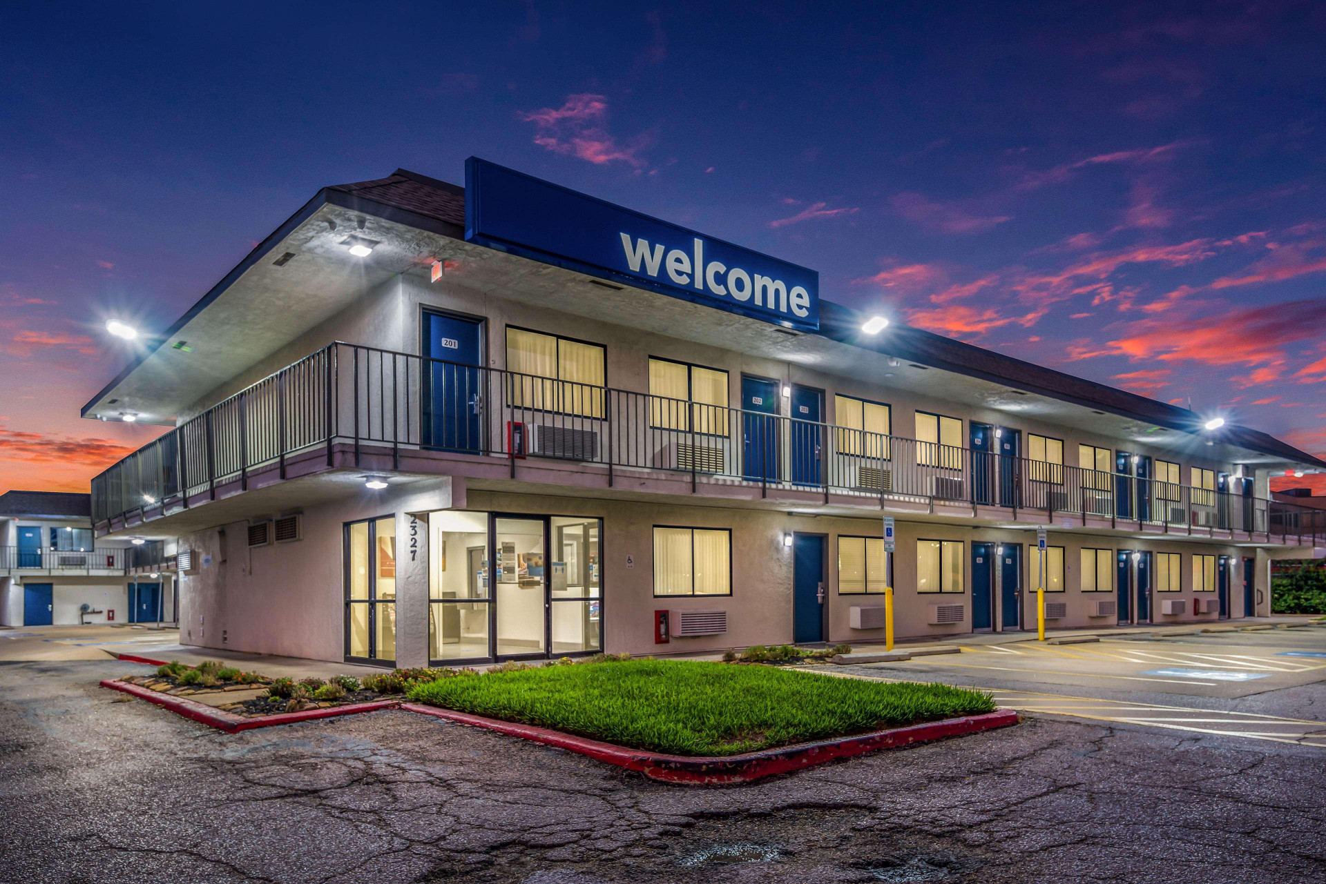 Vista Exterior Motel 6 College Station, TX - Bryan