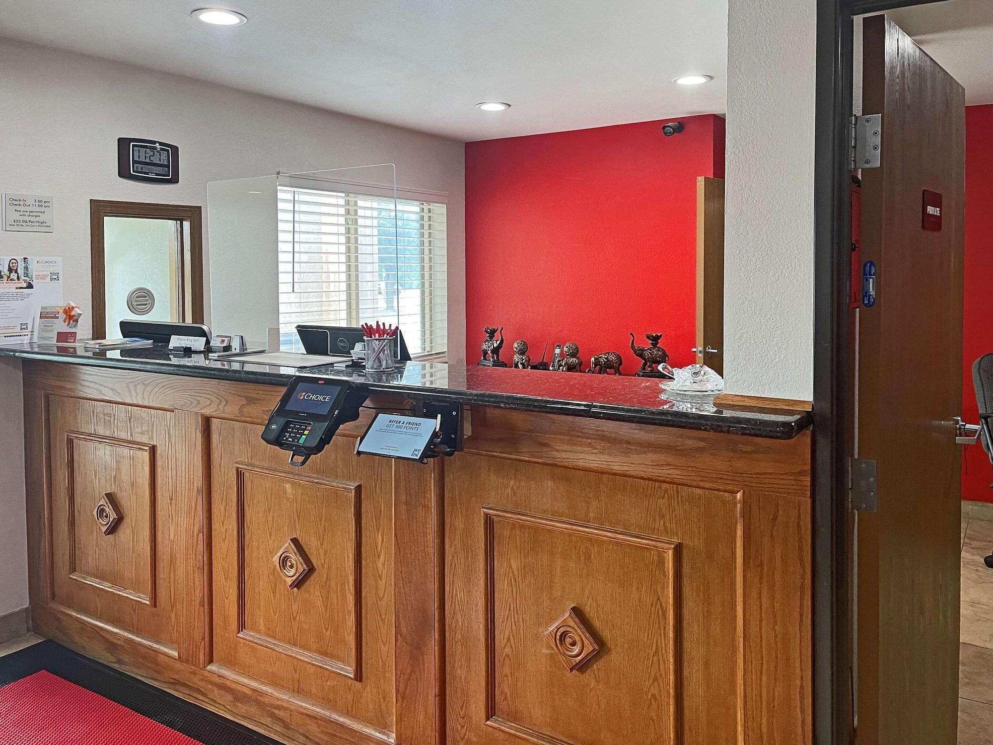 Vista Lobby Econo Lodge