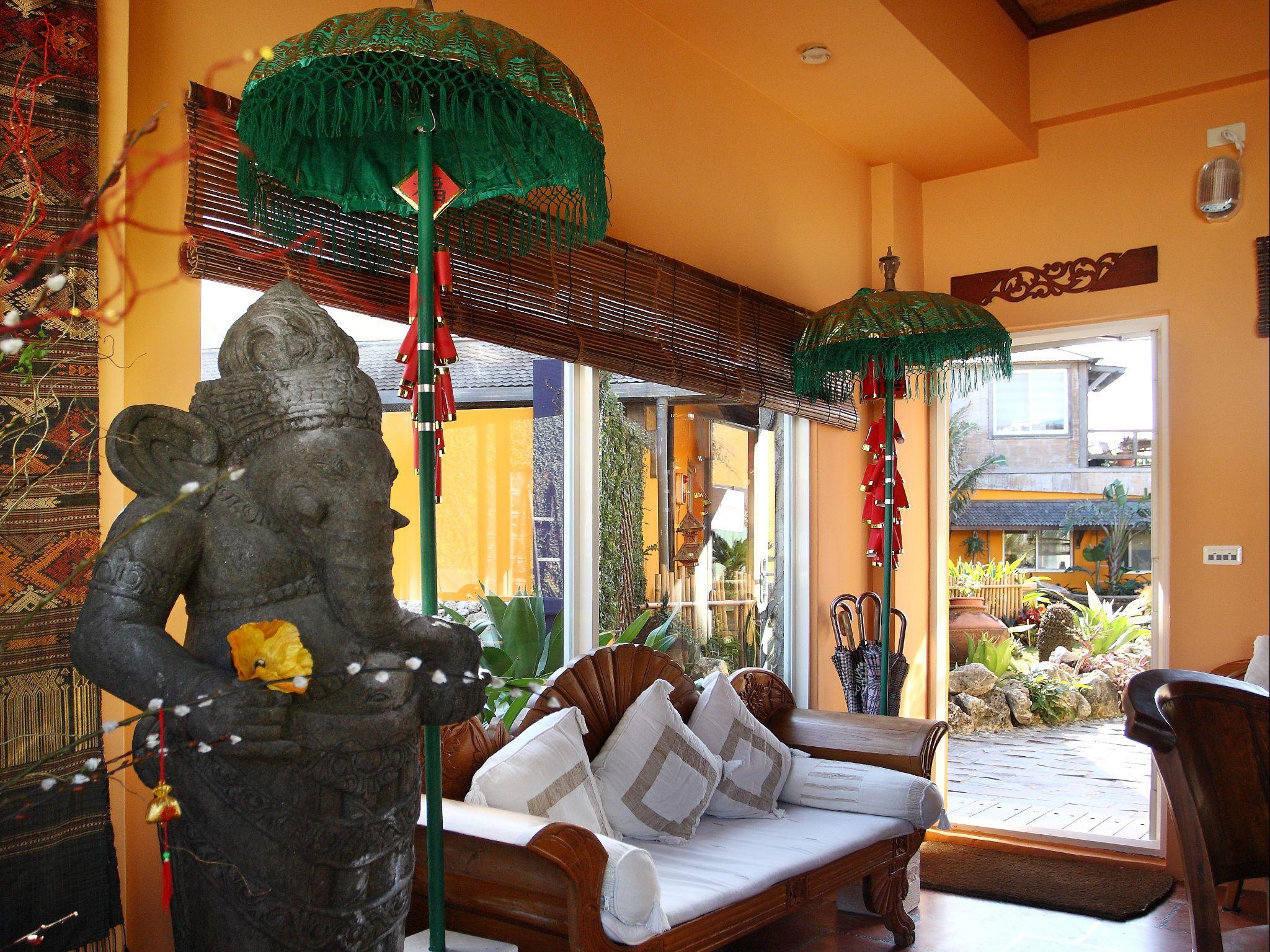 Vista Lobby Red Garden Resort