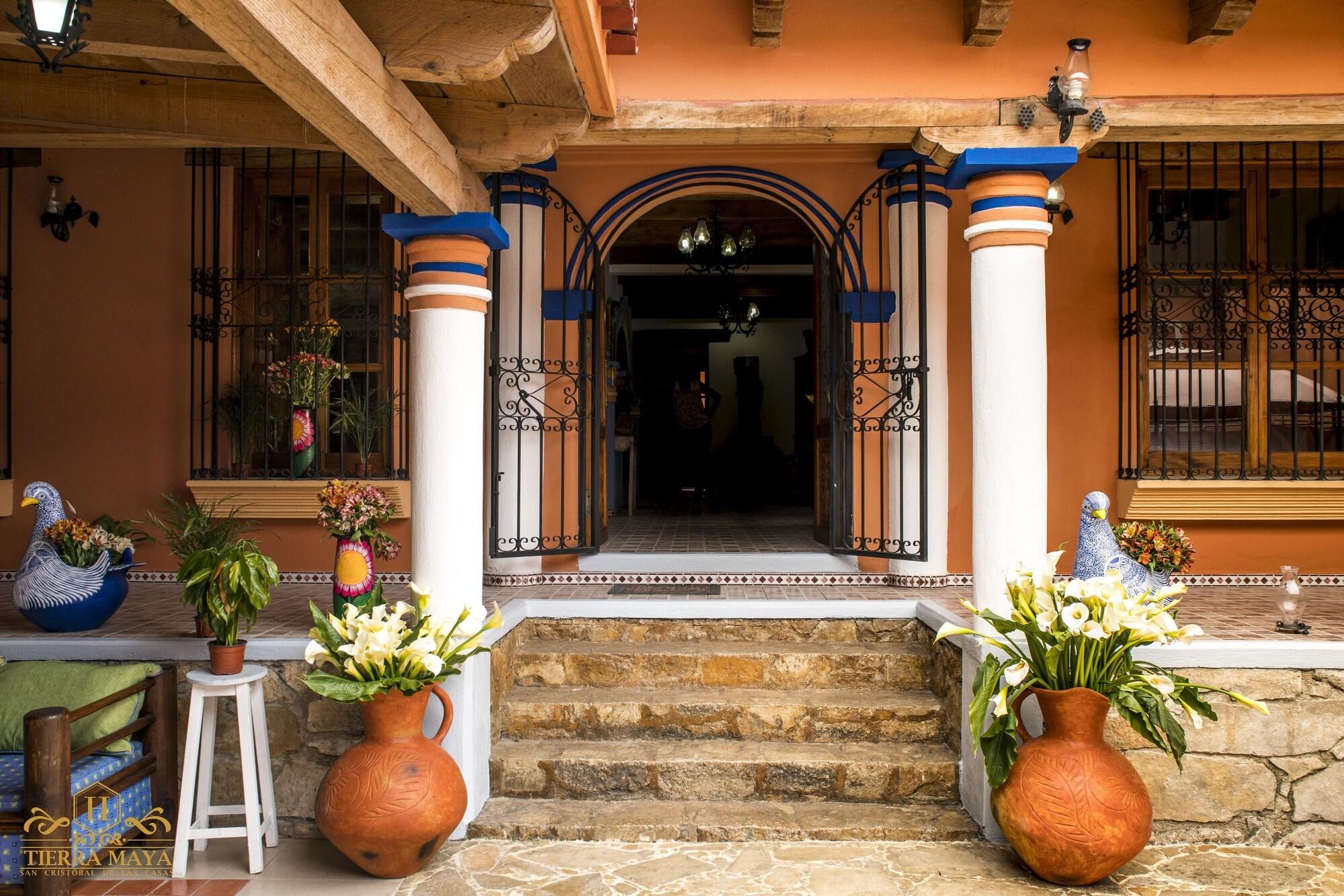 Vista Exterior Hotel Tierra Maya