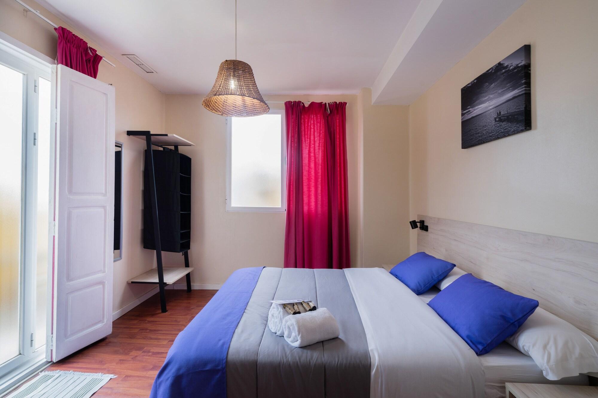 Varios Purple Nest Hostel