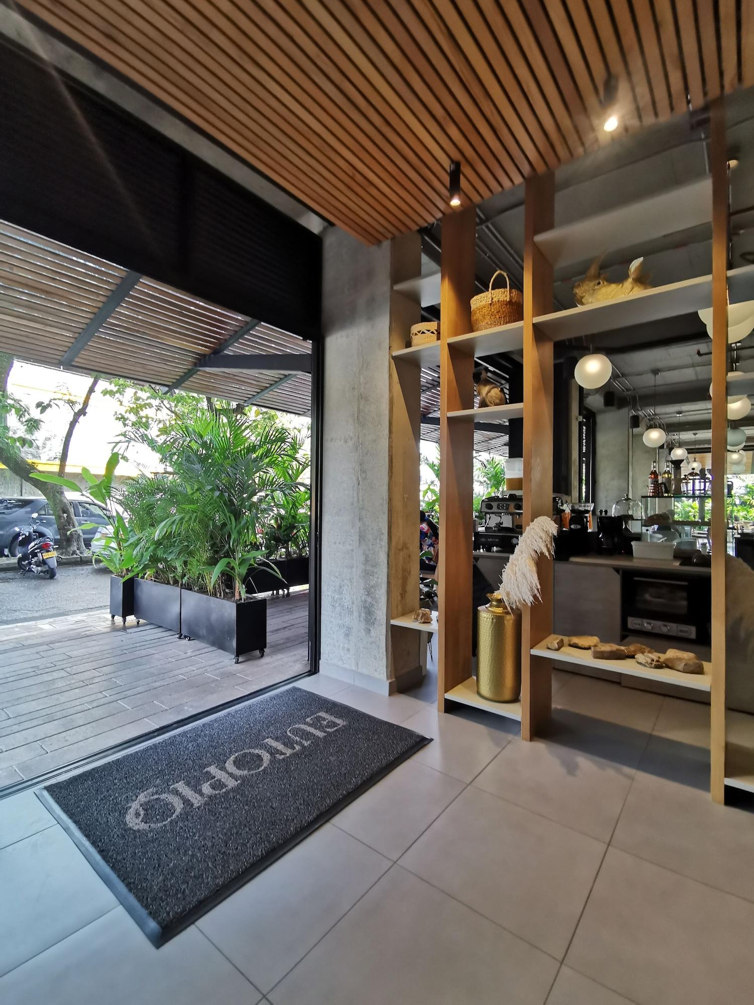 Vista Lobby Eutopiq Hotel