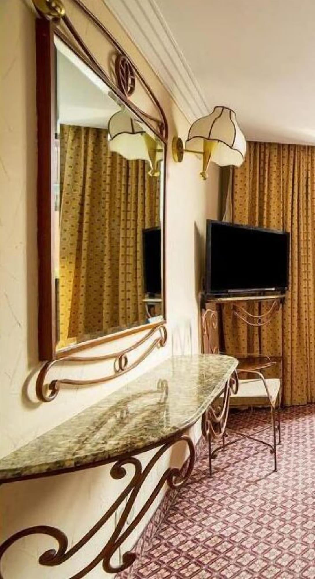 Centro de Negocios Hotel Santa María