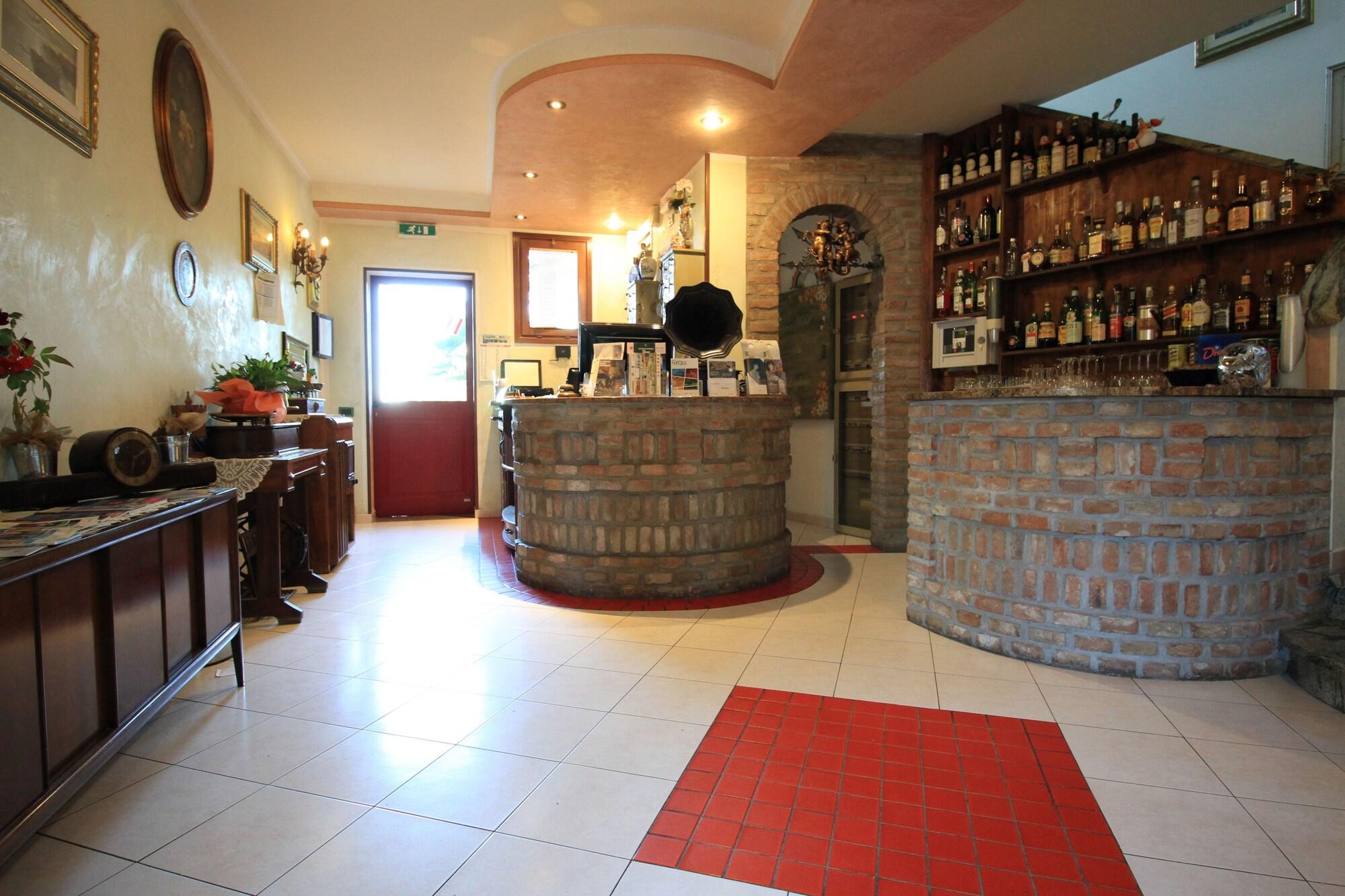 Vista Lobby Hotel I Laghetti