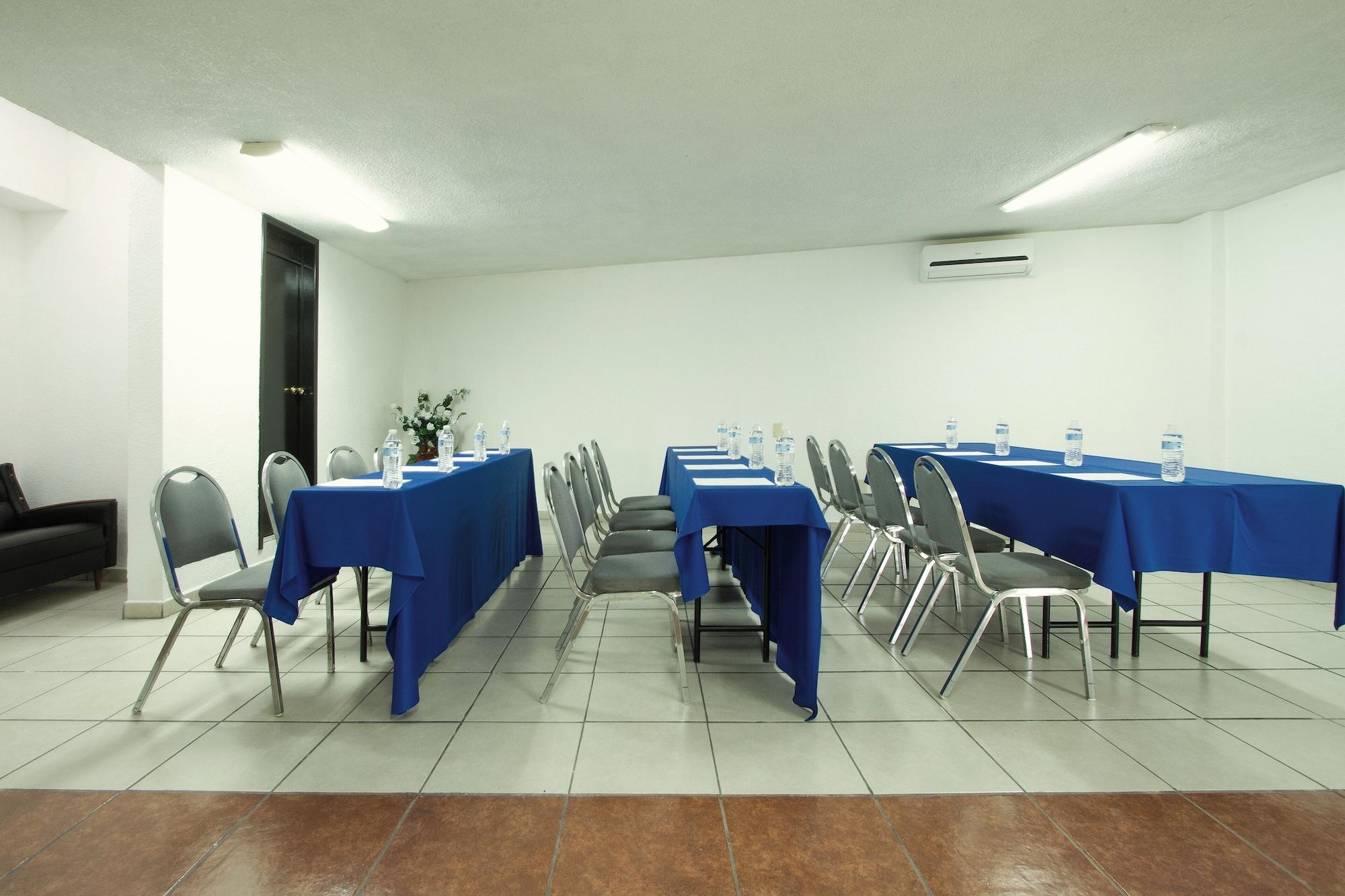 Sala de Reuniones Hotel Bedd Express Querétaro