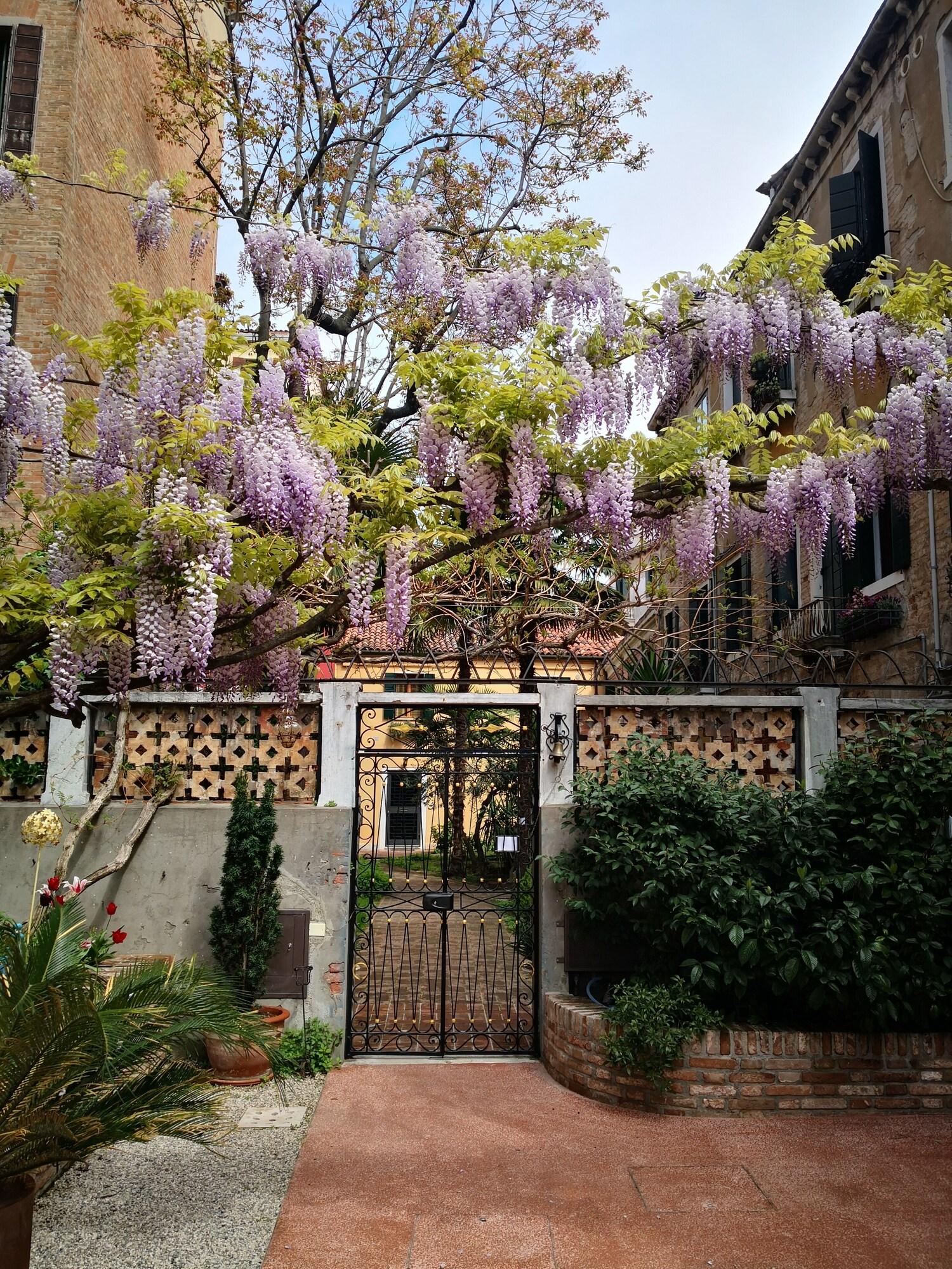 Vista Lobby Cinqueteste Luxury Home Venice