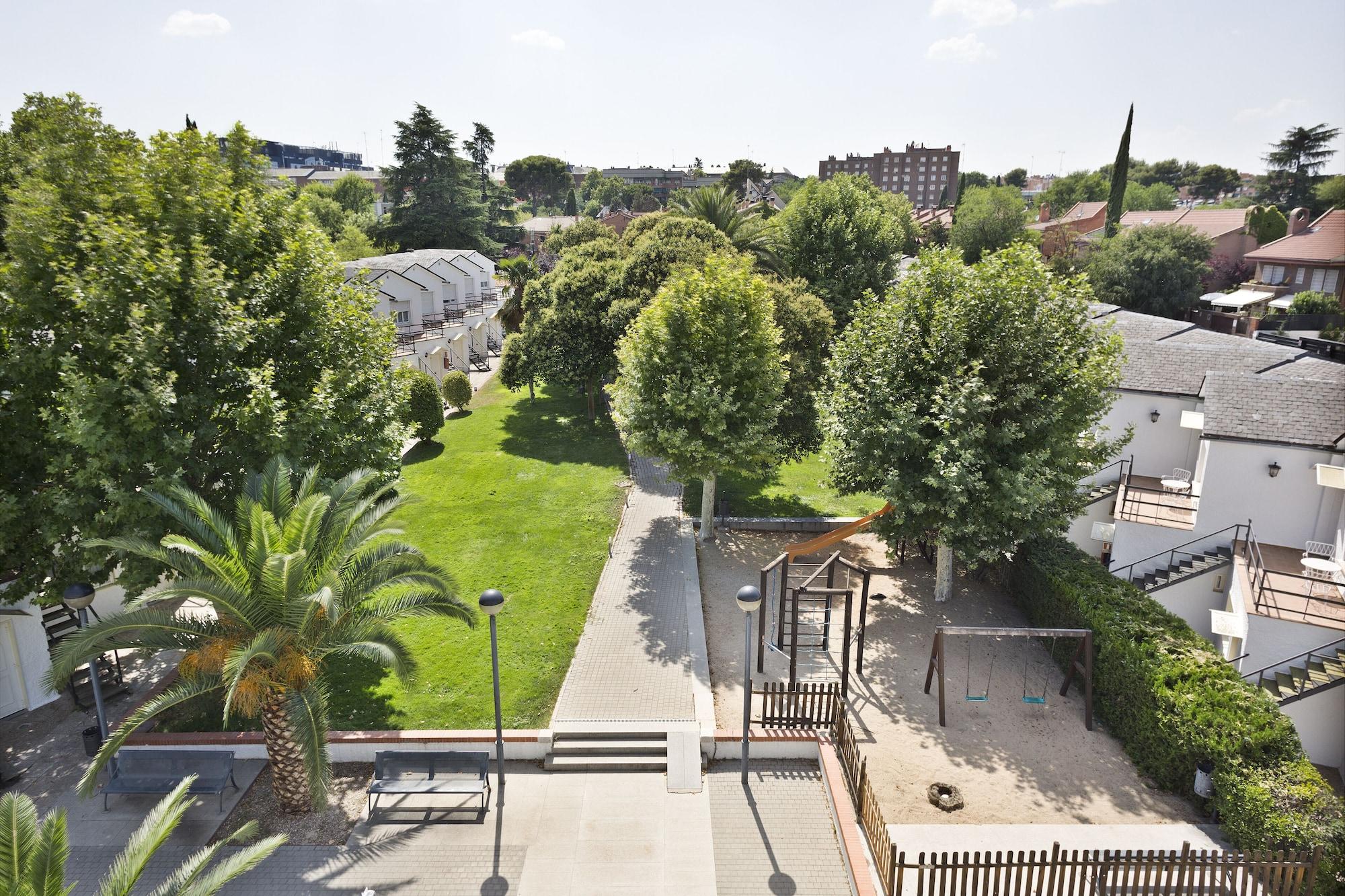 Vista Exterior Best Osuna Feria Madrid