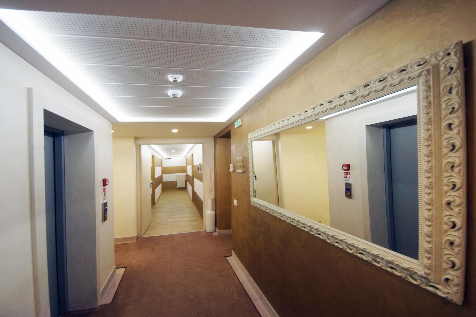 Vista Lobby Hotel Dori