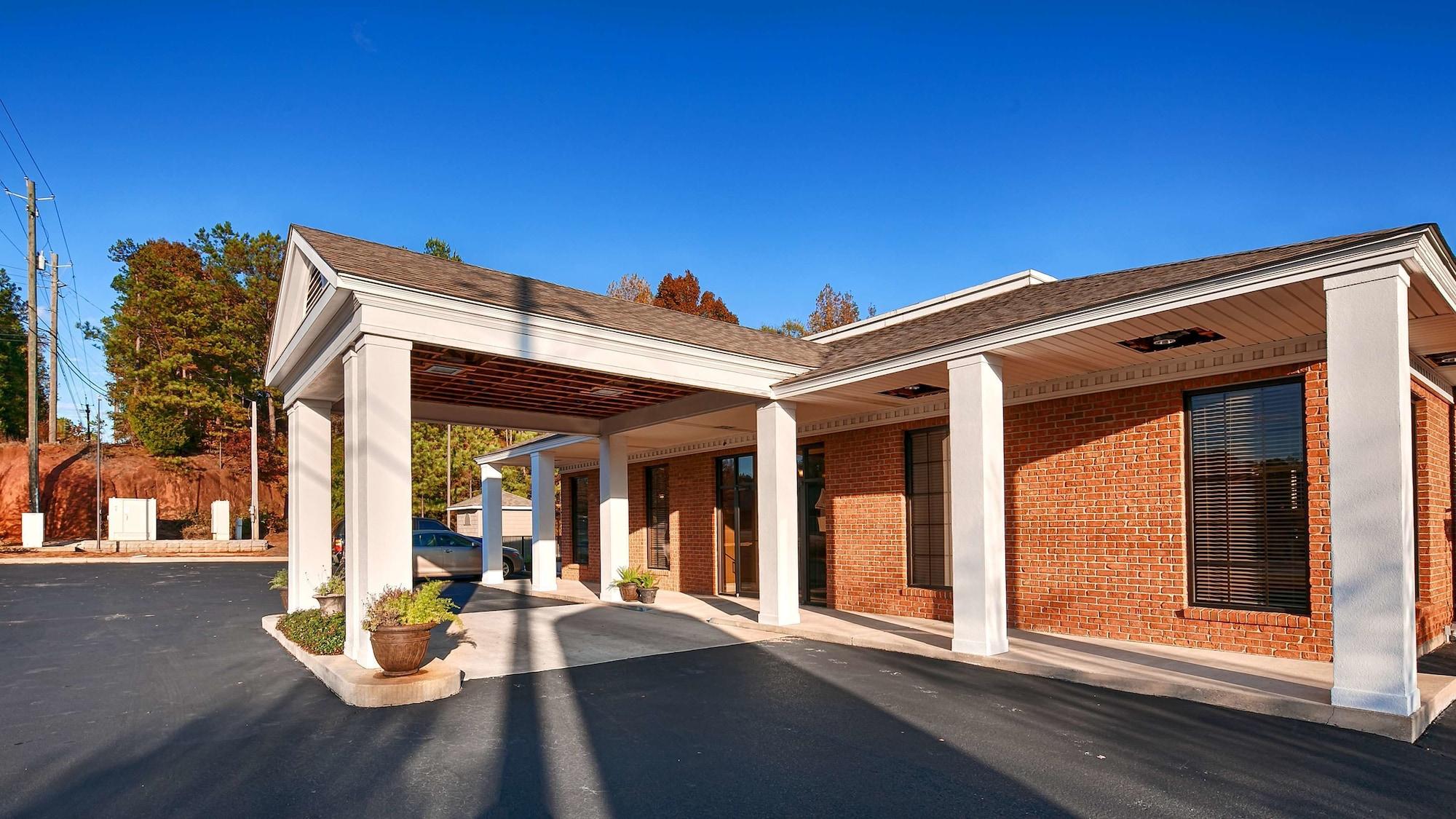 Vista Exterior Best Western Suites