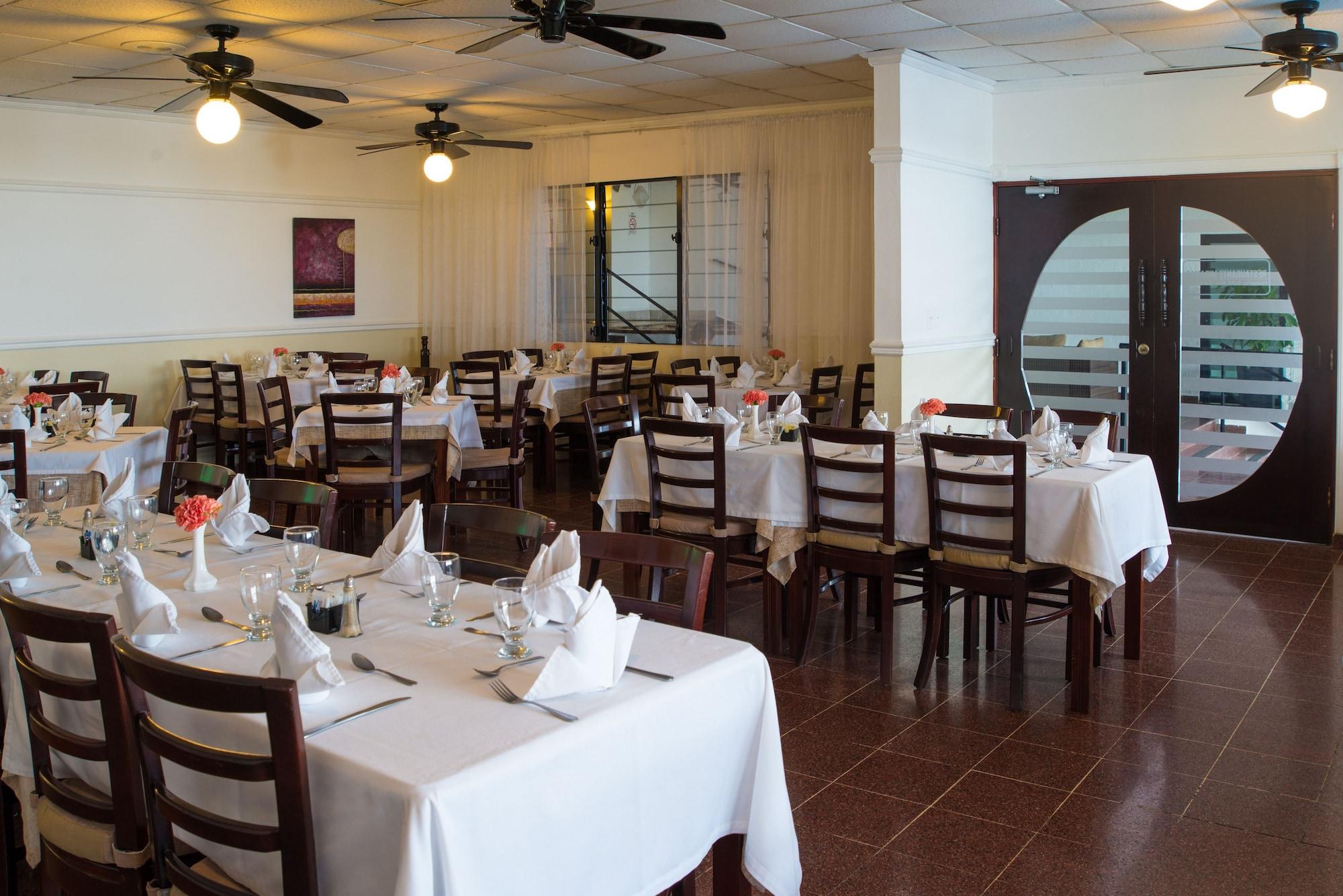 Restaurant Hotel Versalles