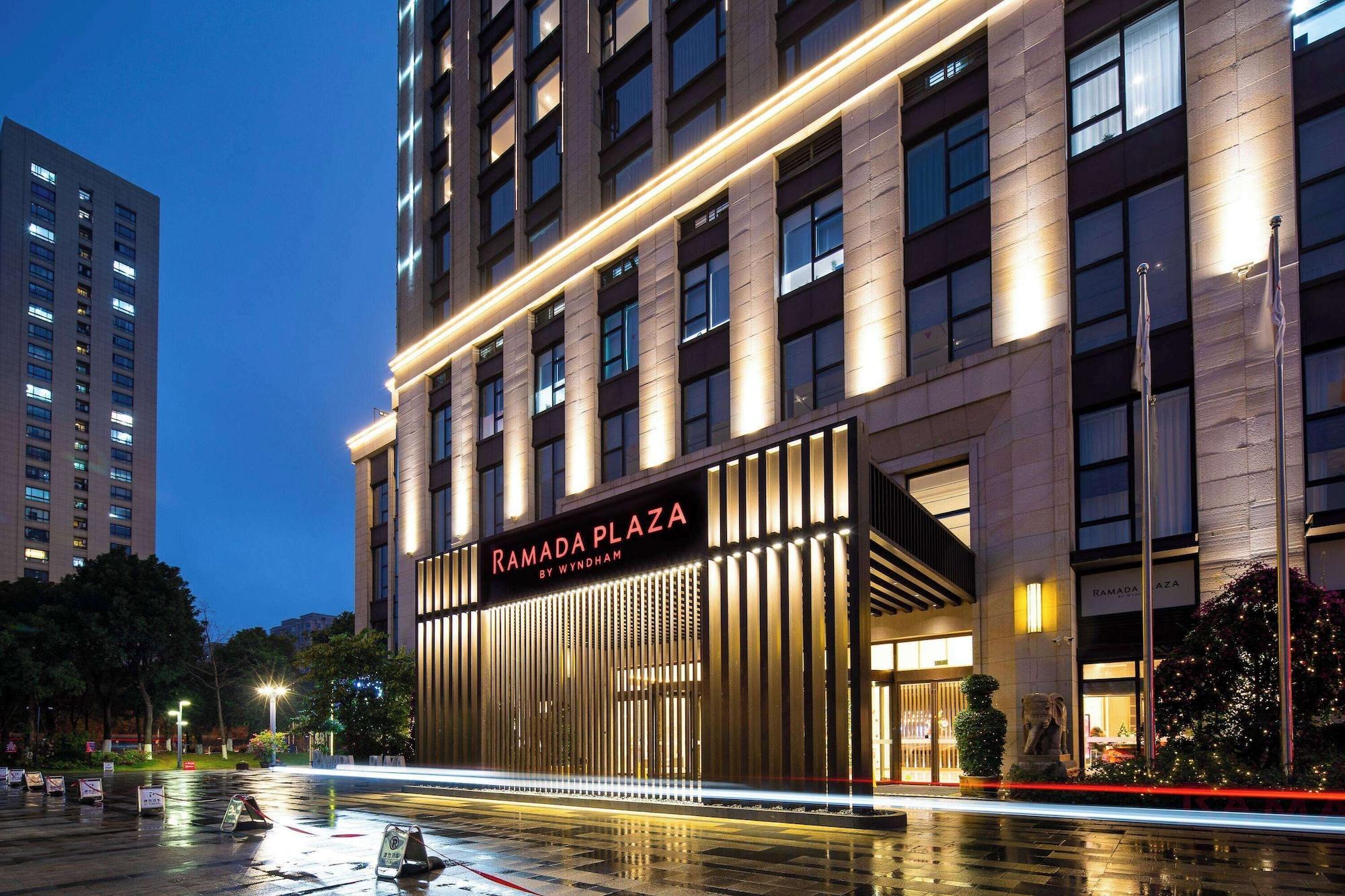 Vista Exterior Ramada Plaza Wyndham Wenzhou Cangnan