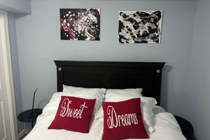 Alquiler Vacacional - Welcome to The Da Vinci Suite in Regina’s Uplands area!